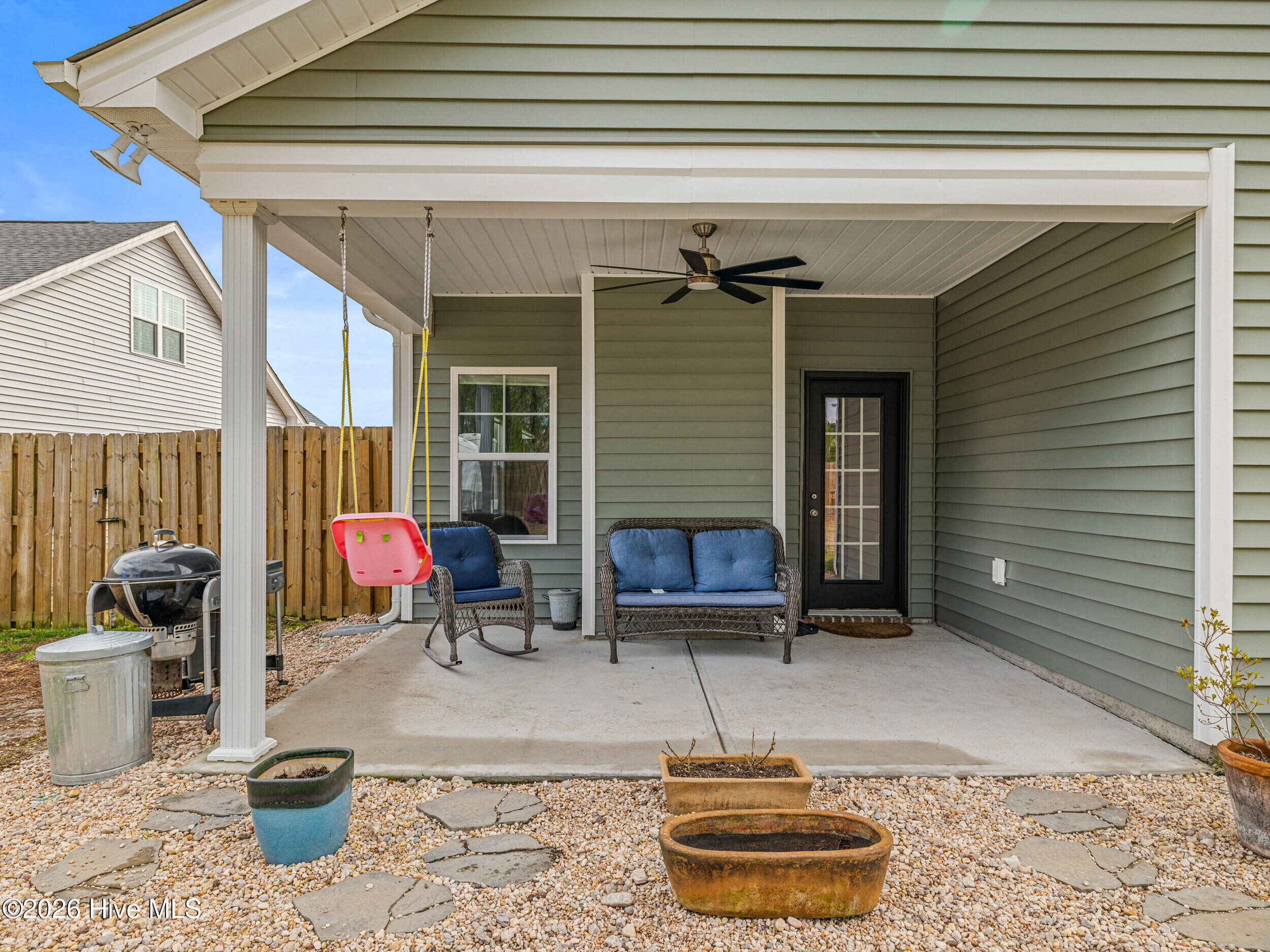 100558096 | Photo 59