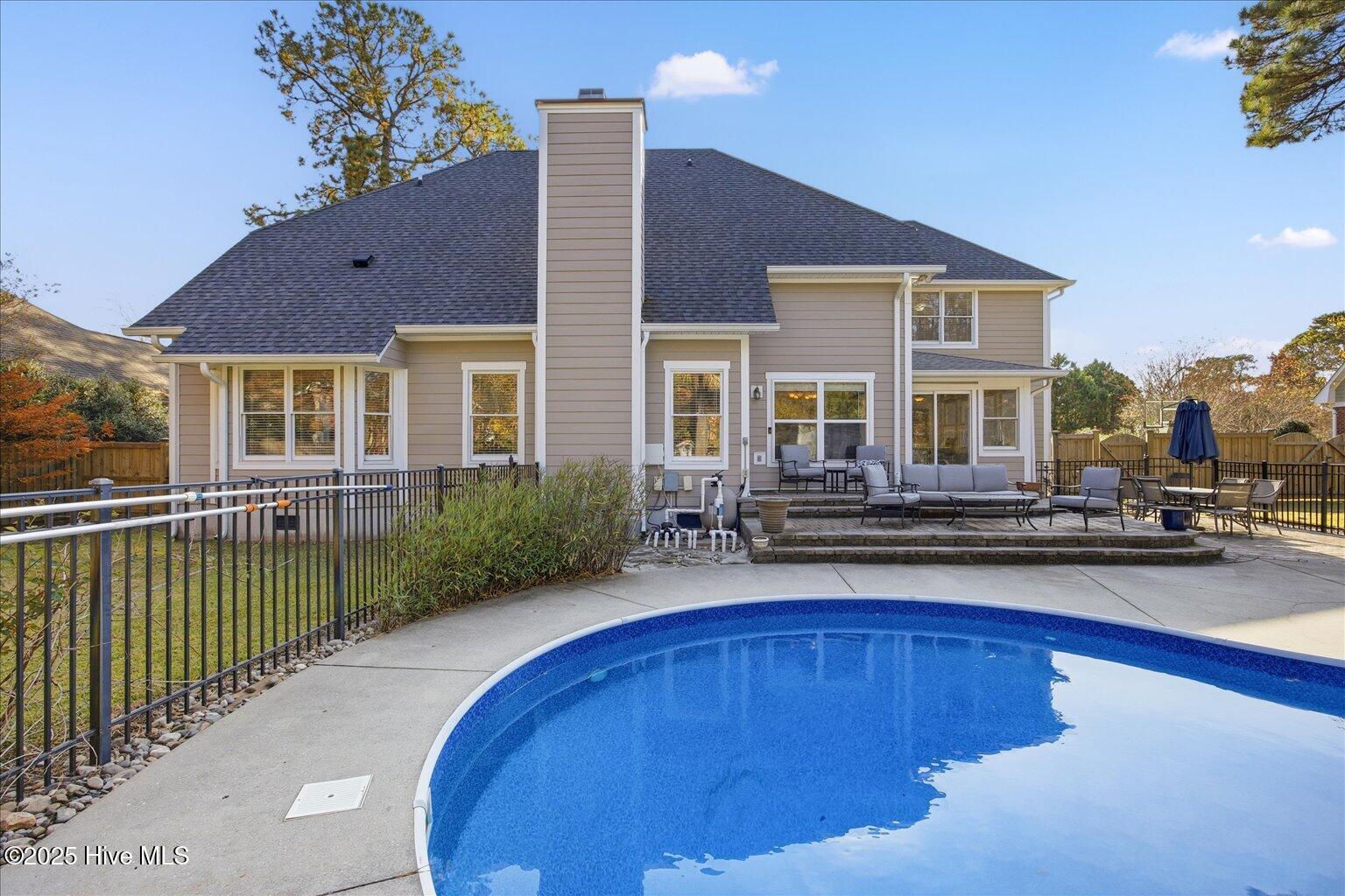 100542607 | Photo 44