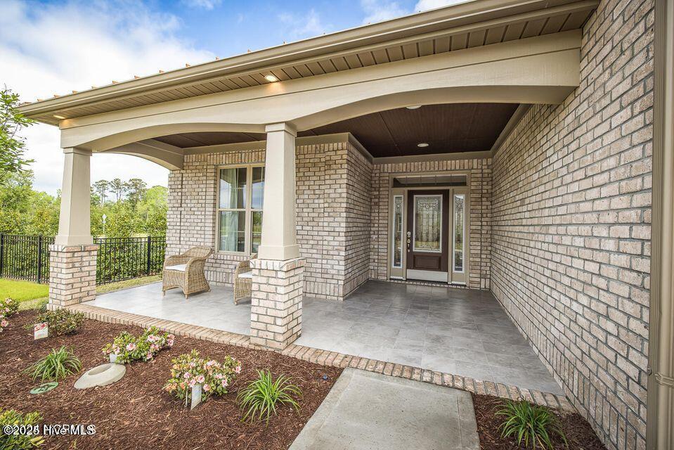 100537570 | Photo 30