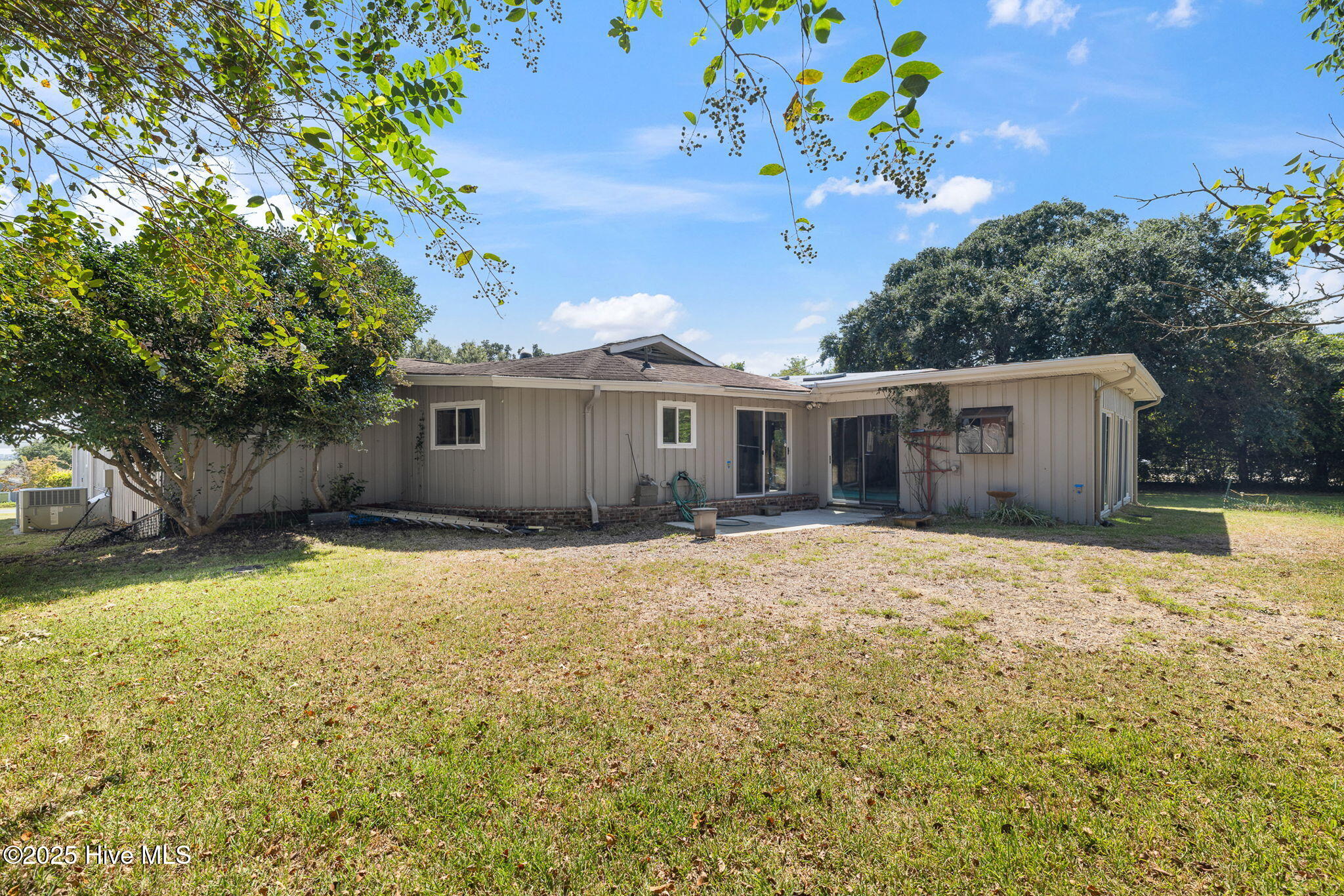 100531930 | Photo 64