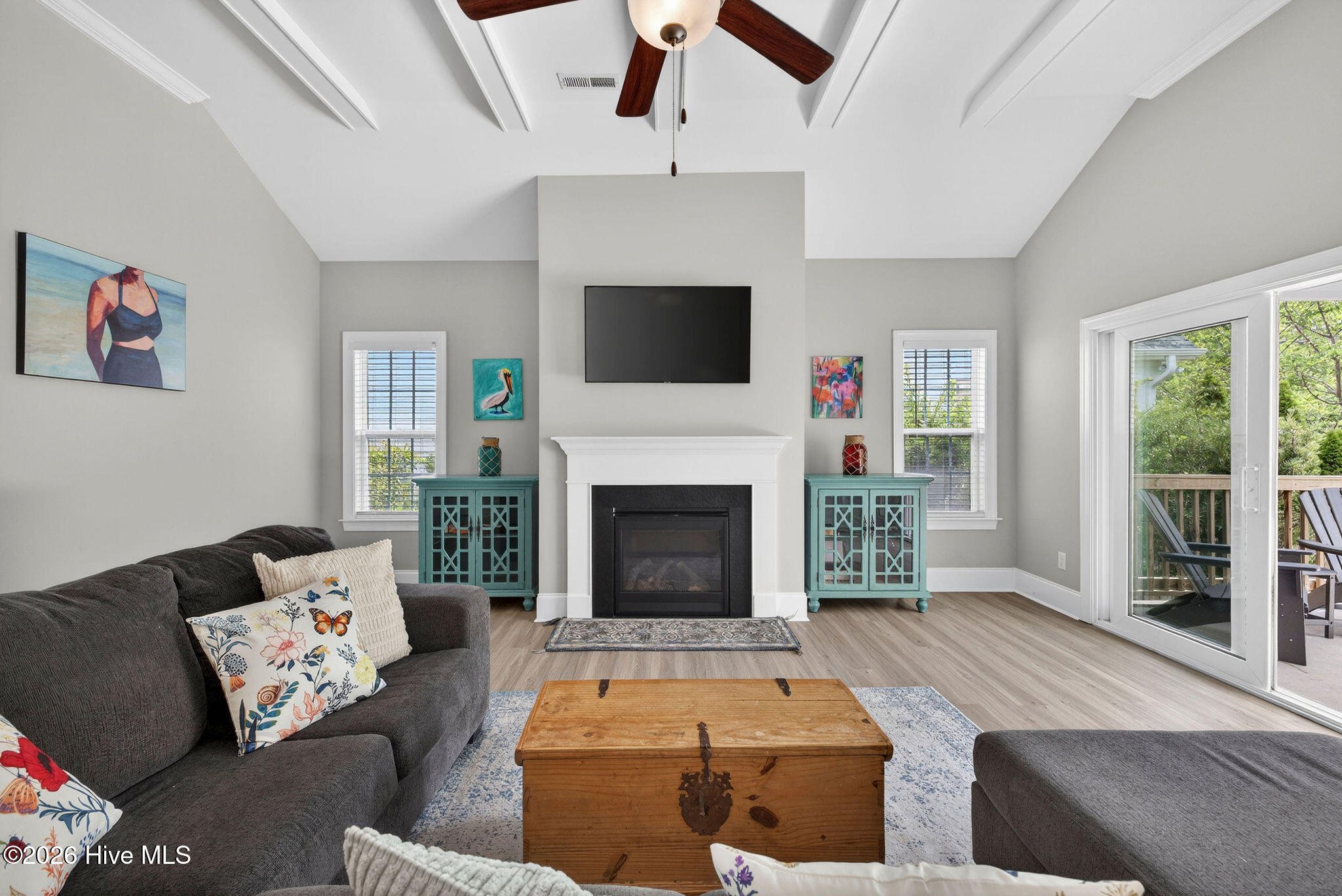 100567052 | Photo 11