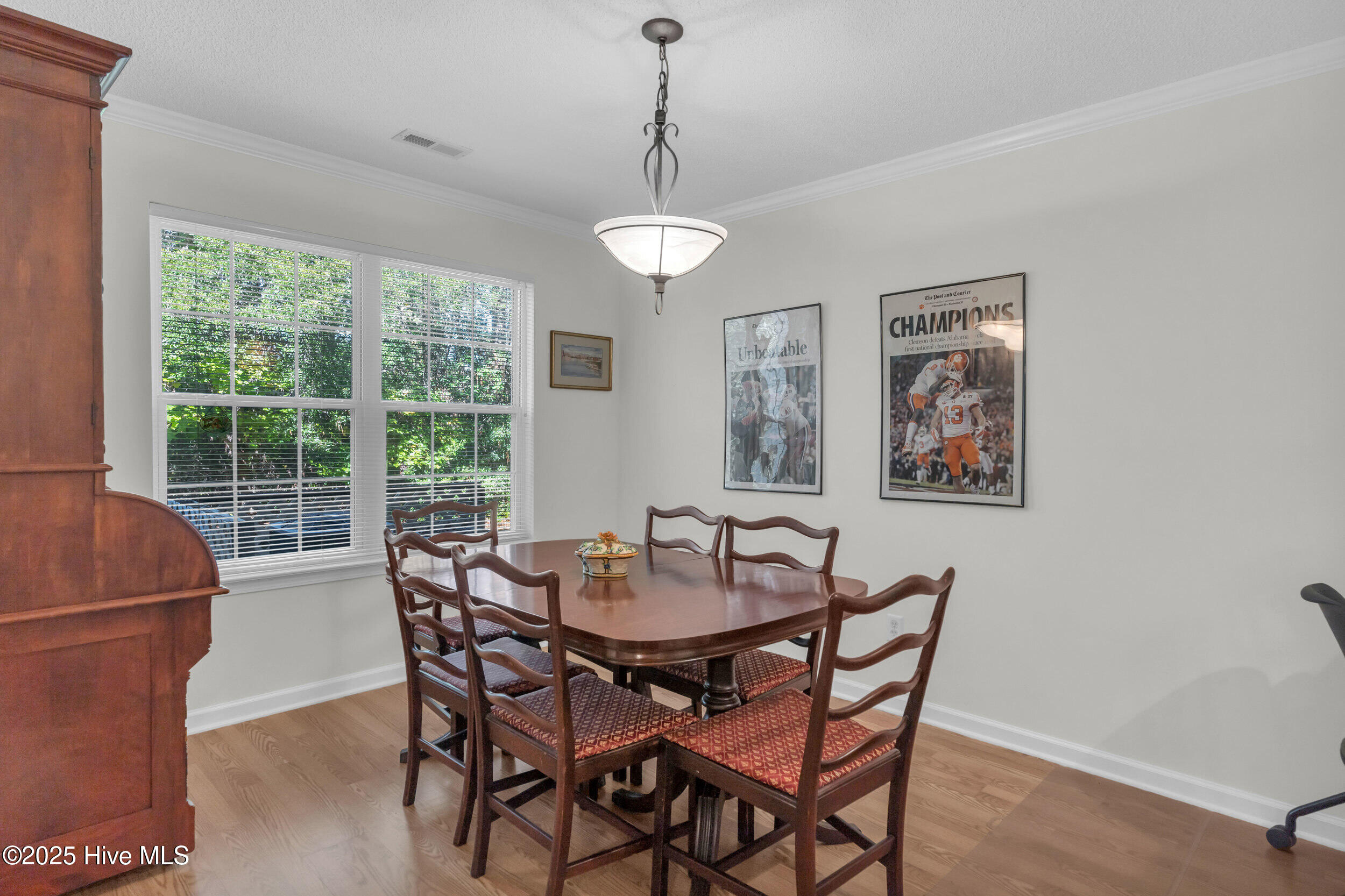 100539370 | Photo 11