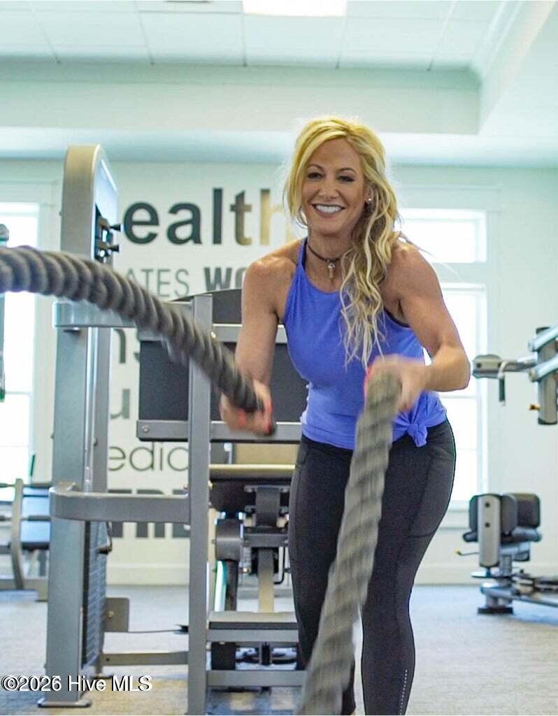 100566382 | Photo 94