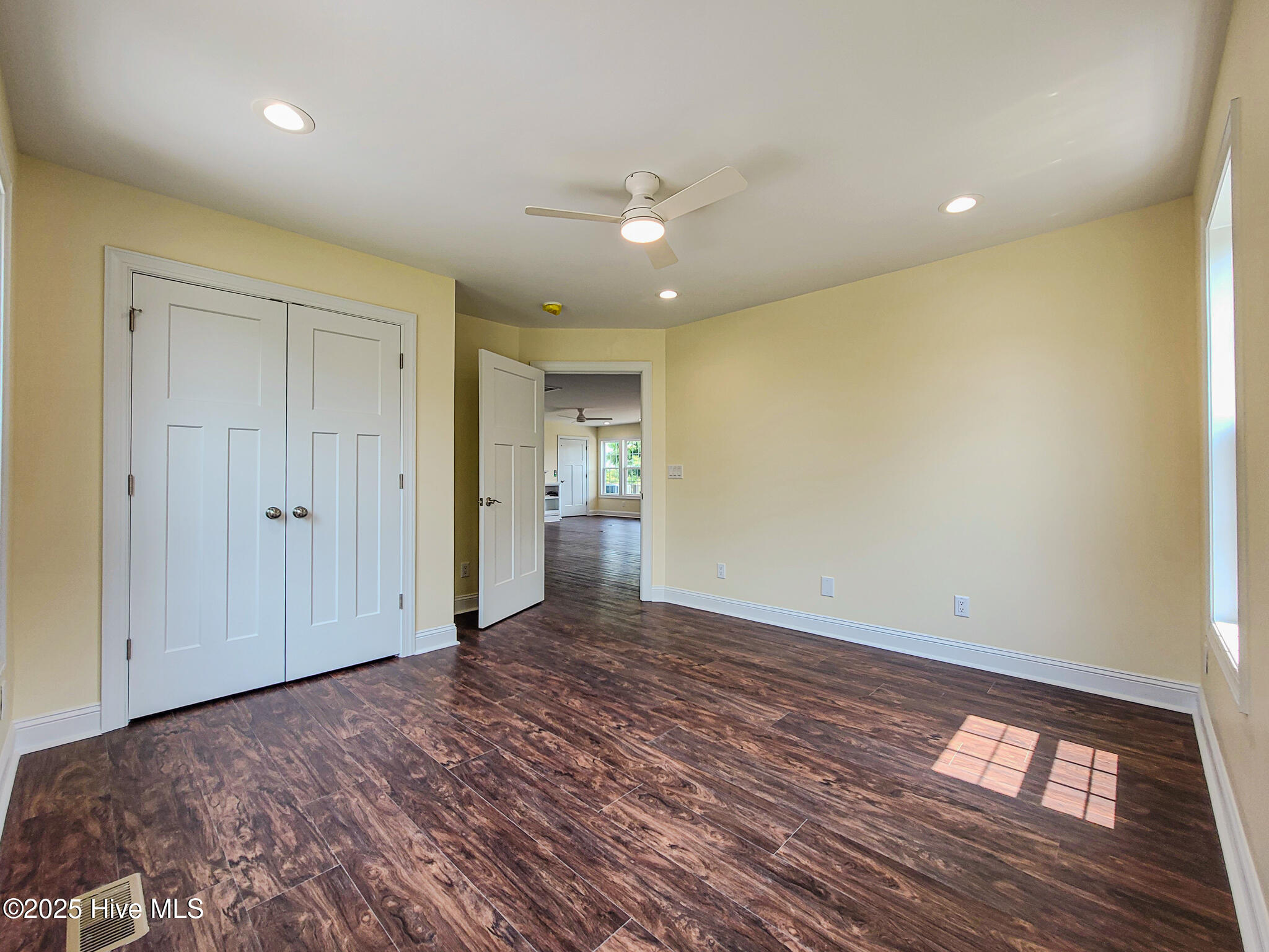 100511254 | Photo 17