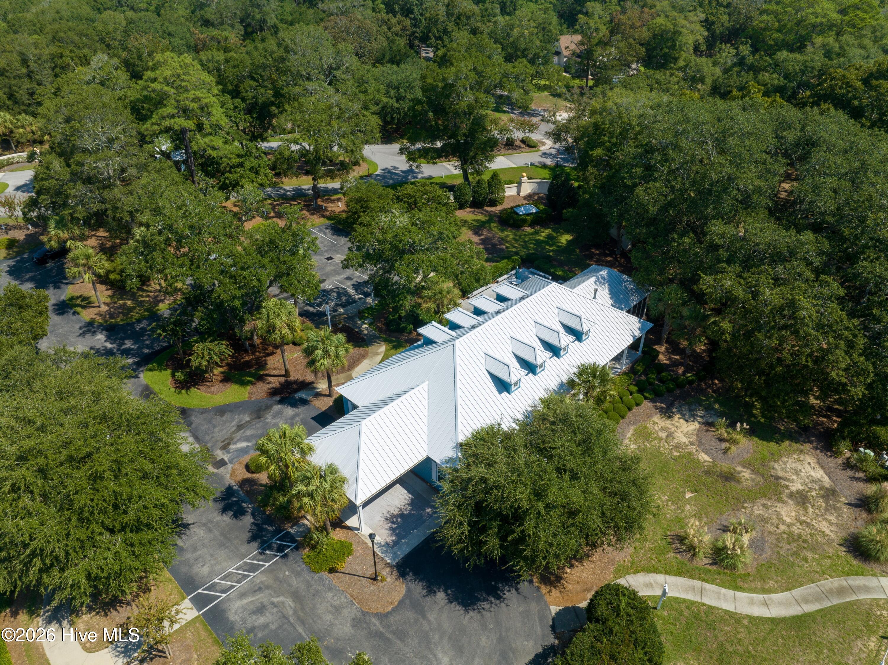 100563119 | Photo 69