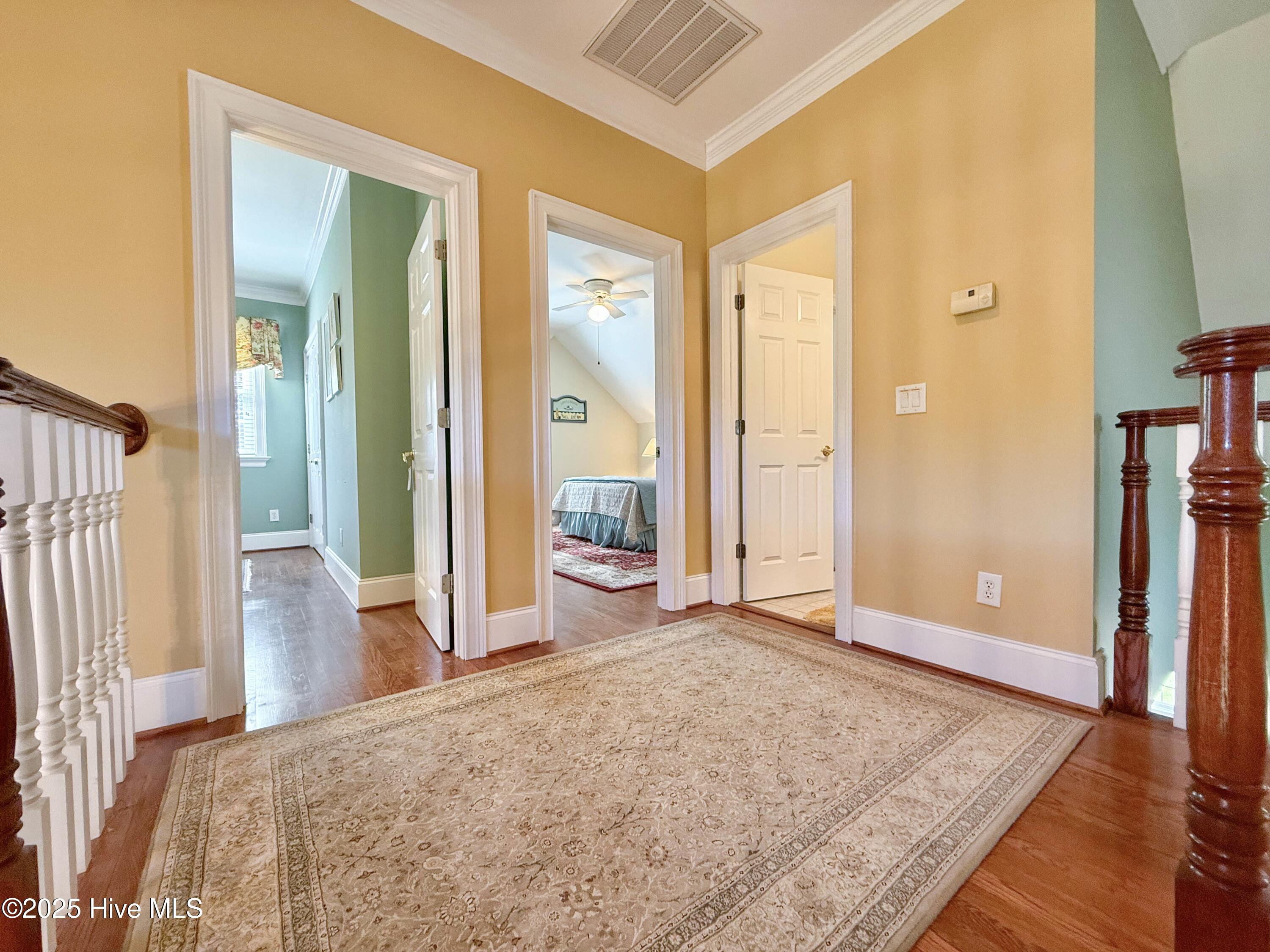 100561292 | Photo 84