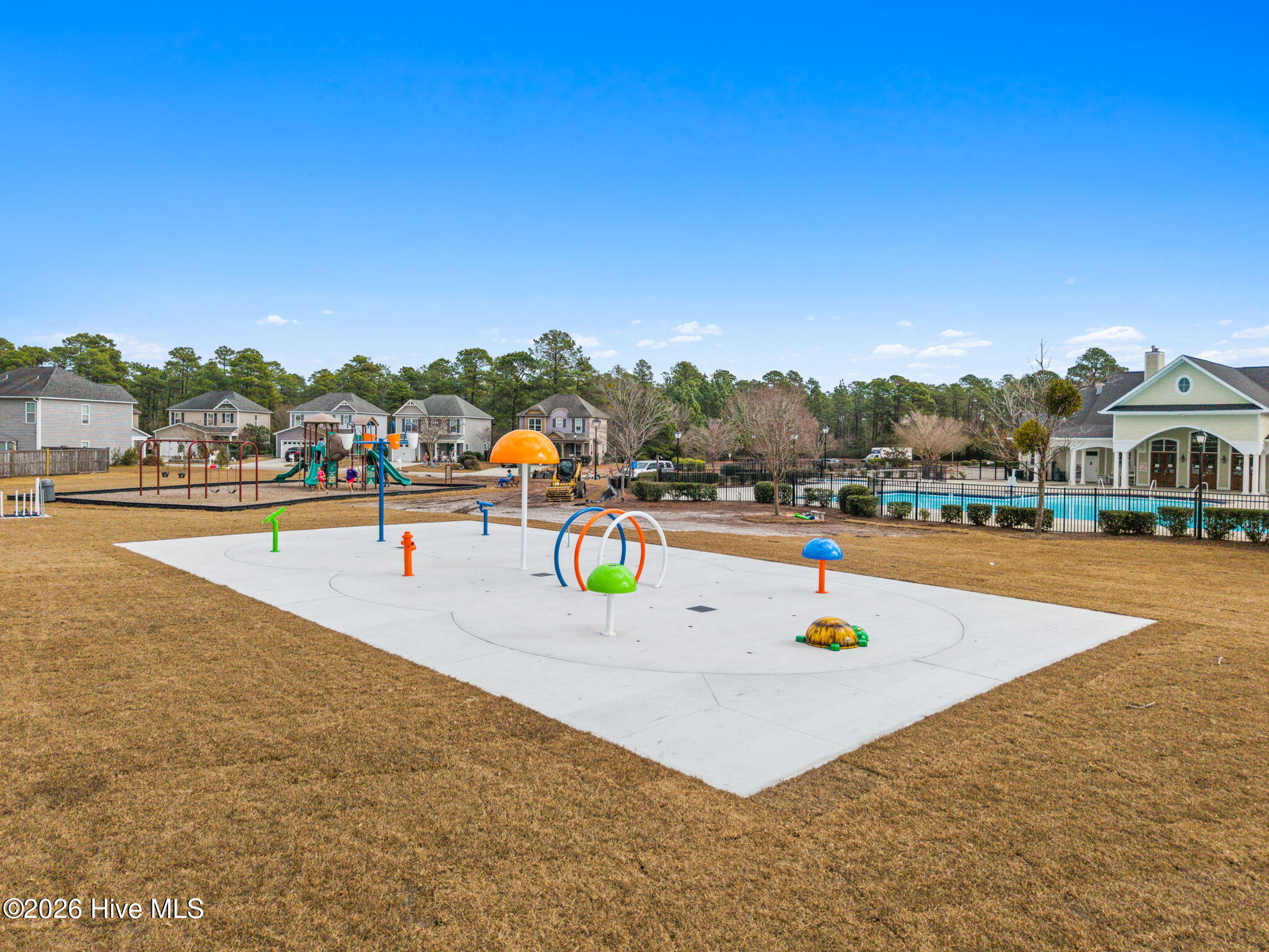 100548776 | Photo 60