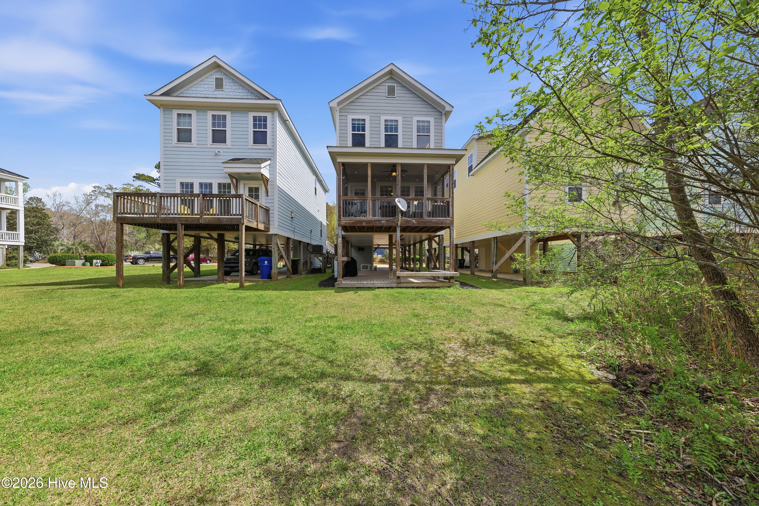 100563729 | Photo 42