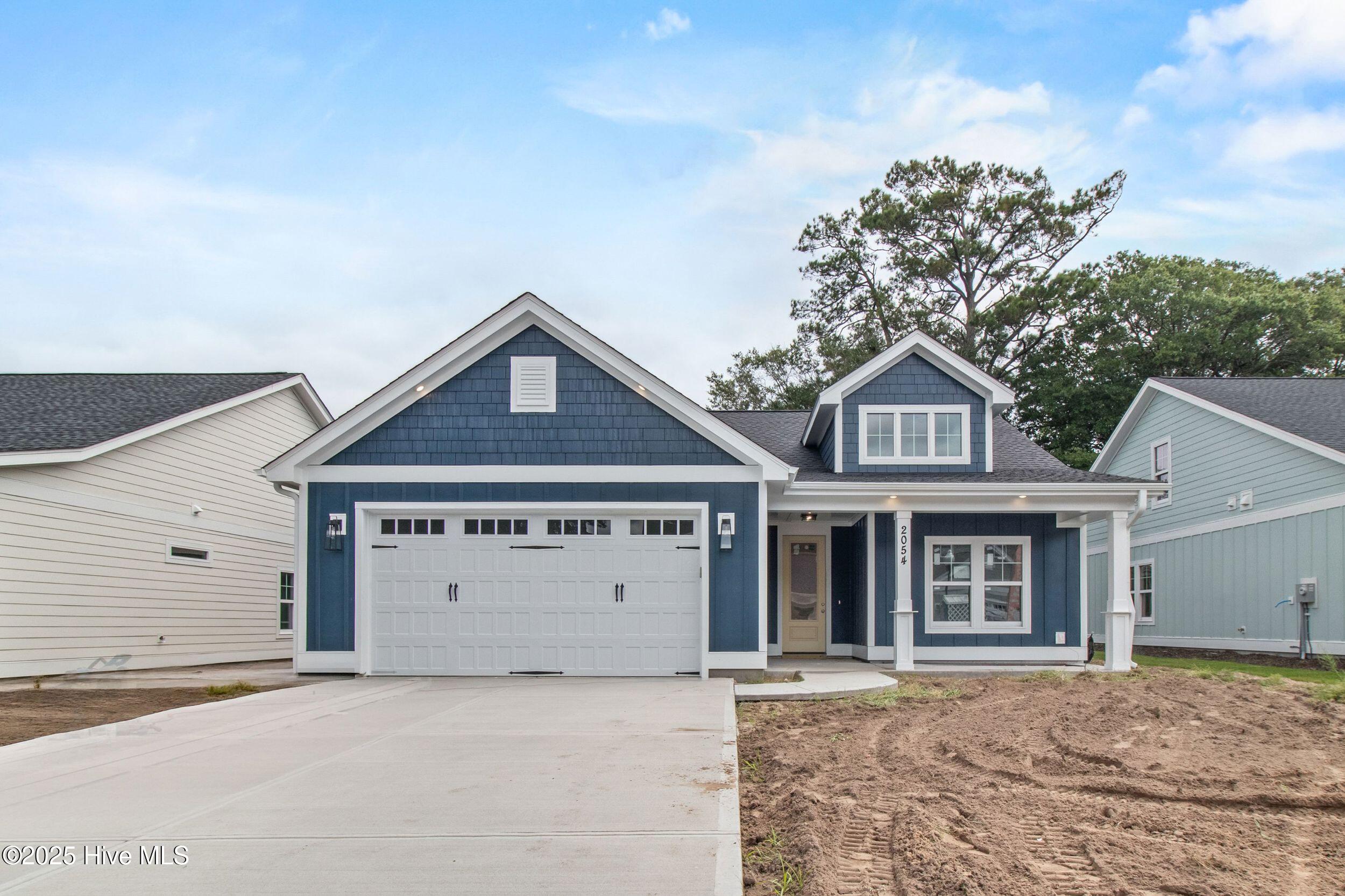 2054 Greenside Manor