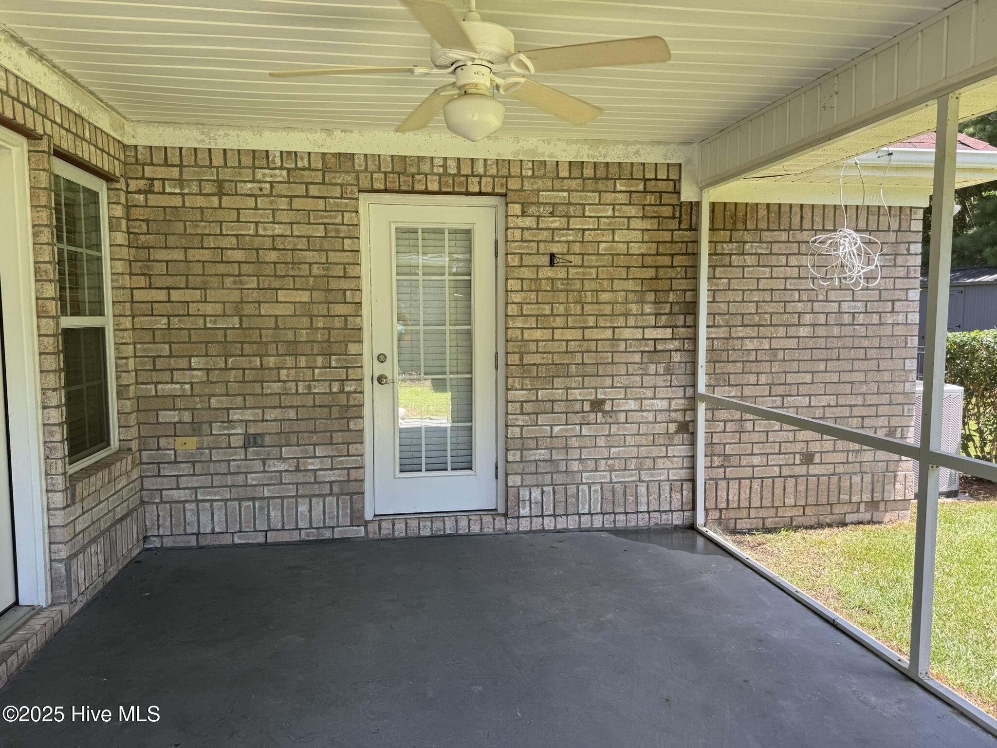 100520505 | Photo 35