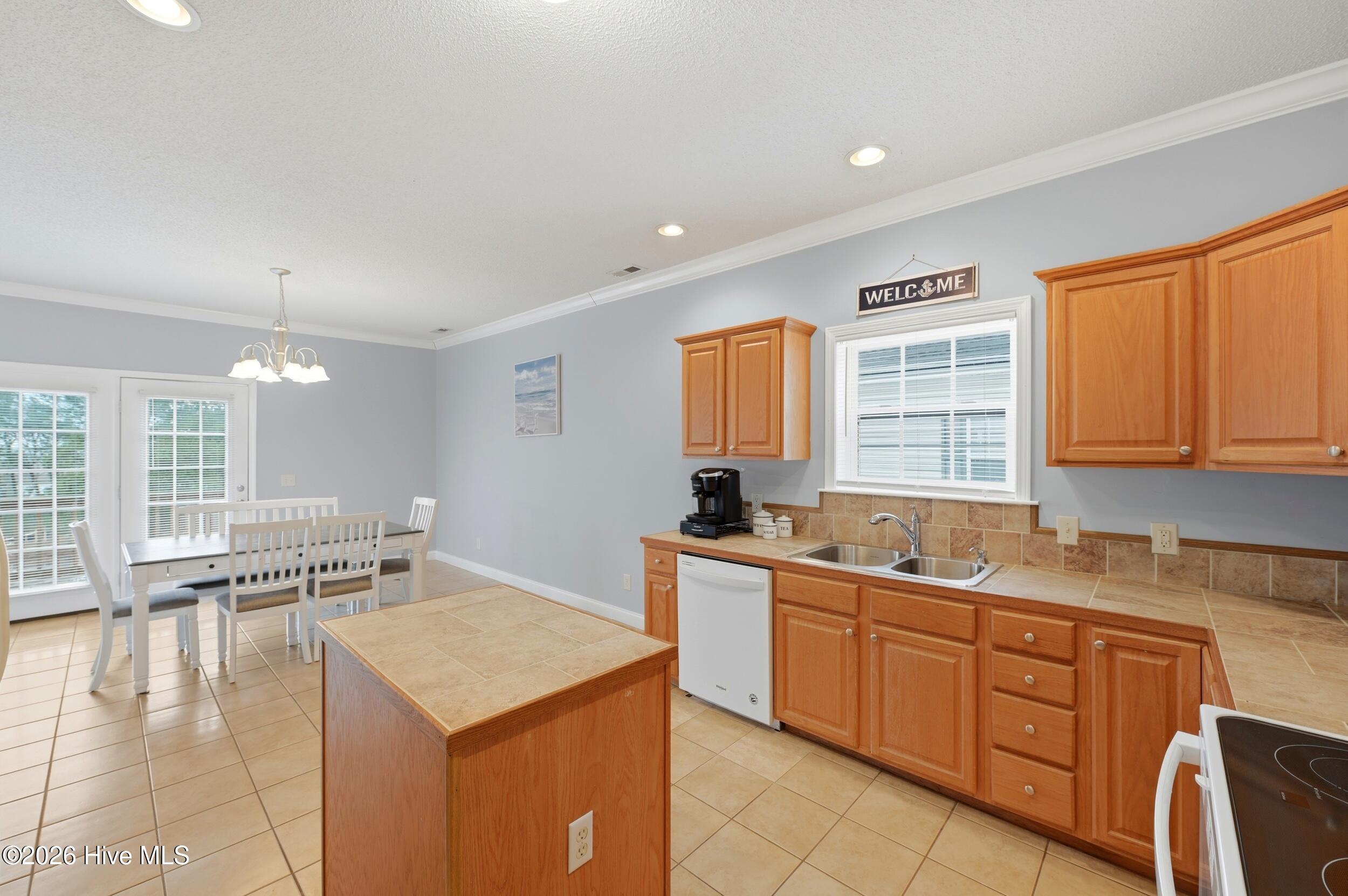 100557500 | Photo 17