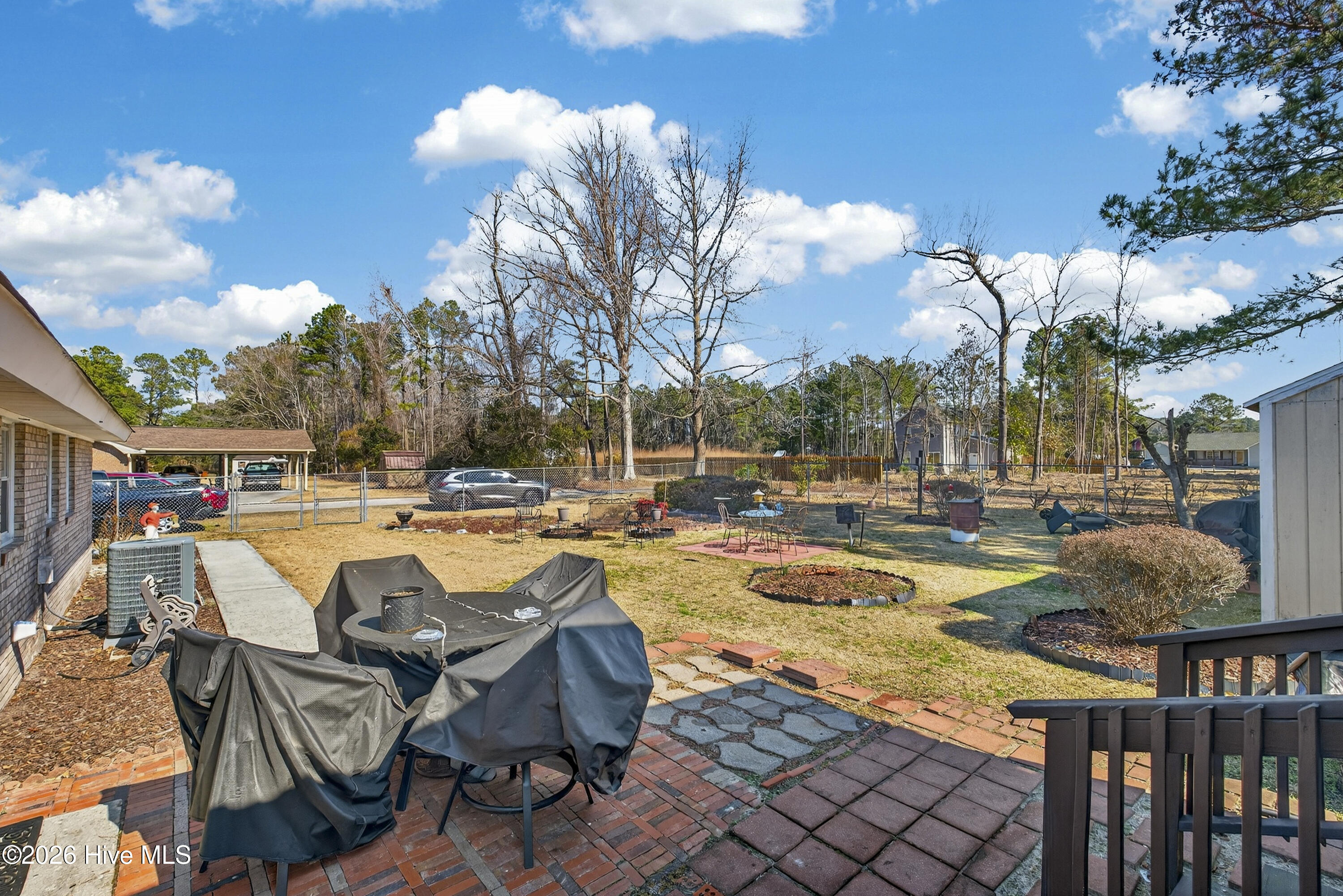 100554150 | Photo 36