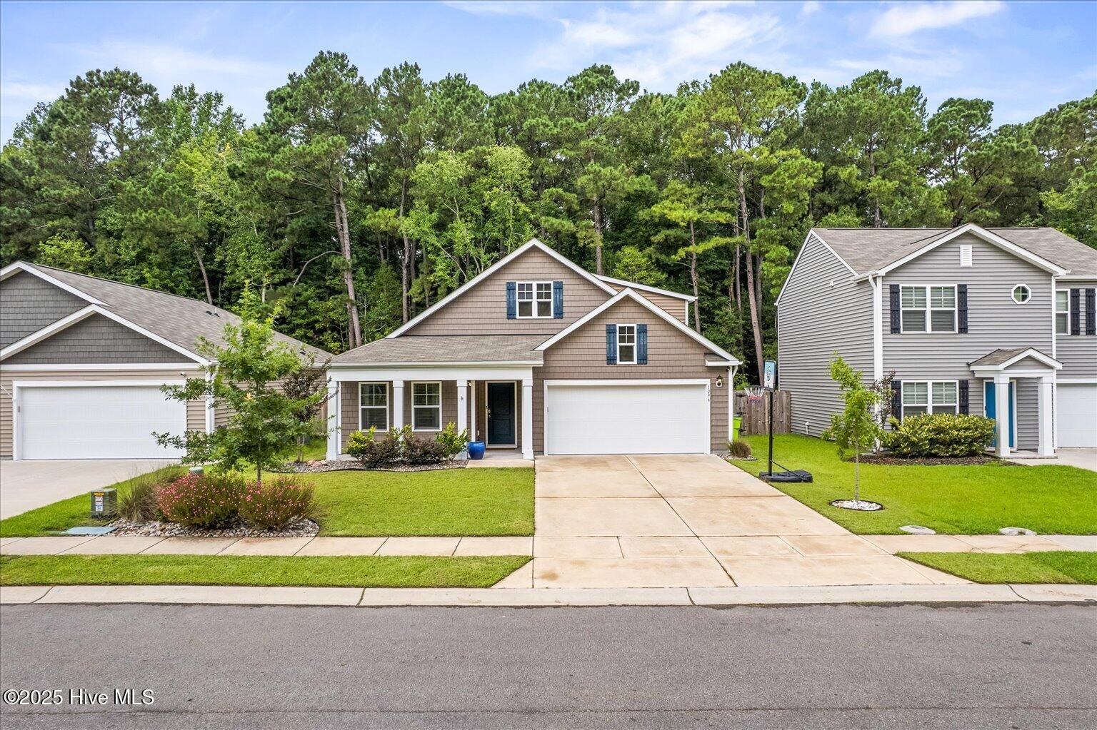 100525713 | Photo 47