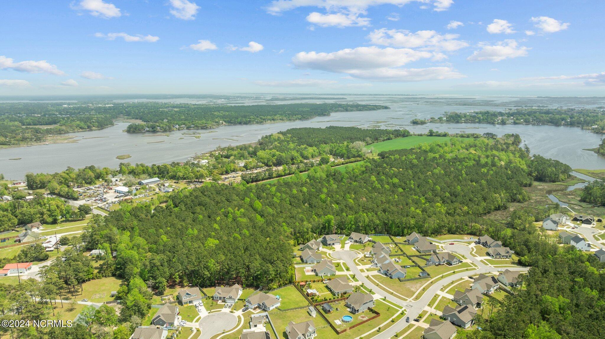 517 Queens Creek Road, Hubert, NC, 28539