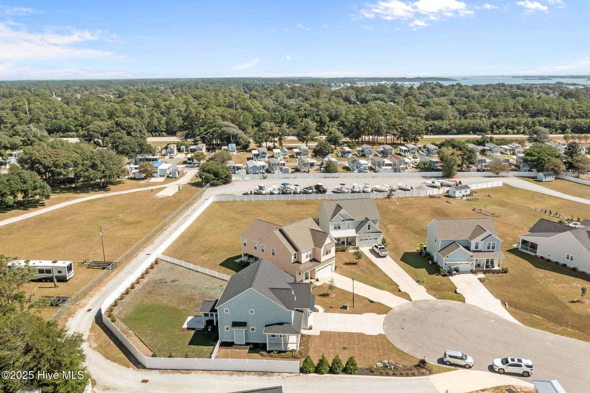 100534730 | Photo 32