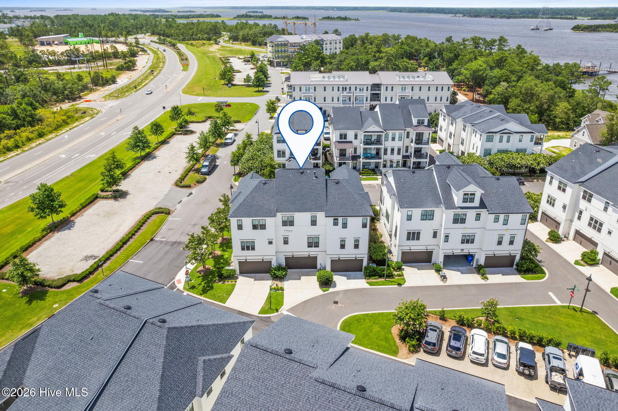 100569048 | Photo 45