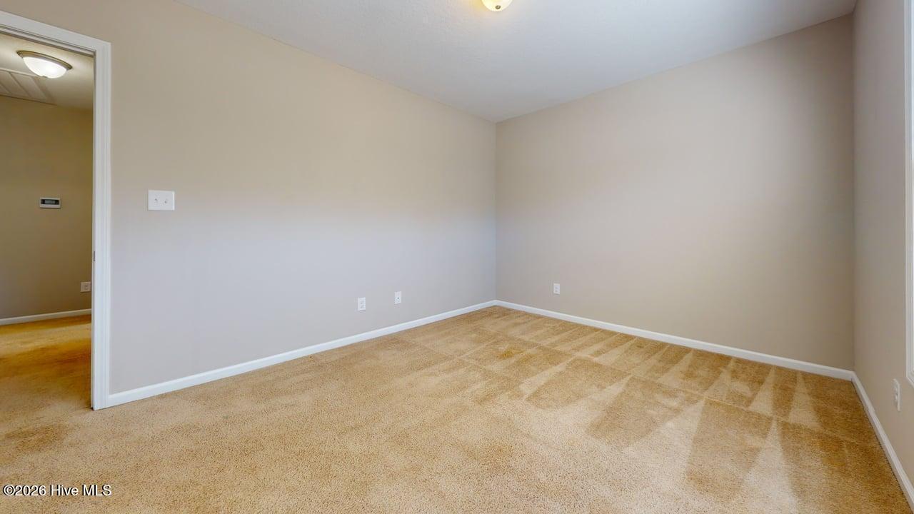 100569365 | Photo 21