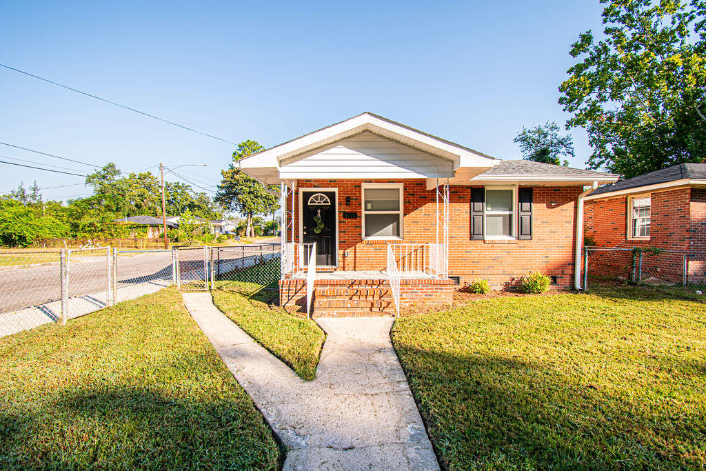 Property at 2113 Dyer Street