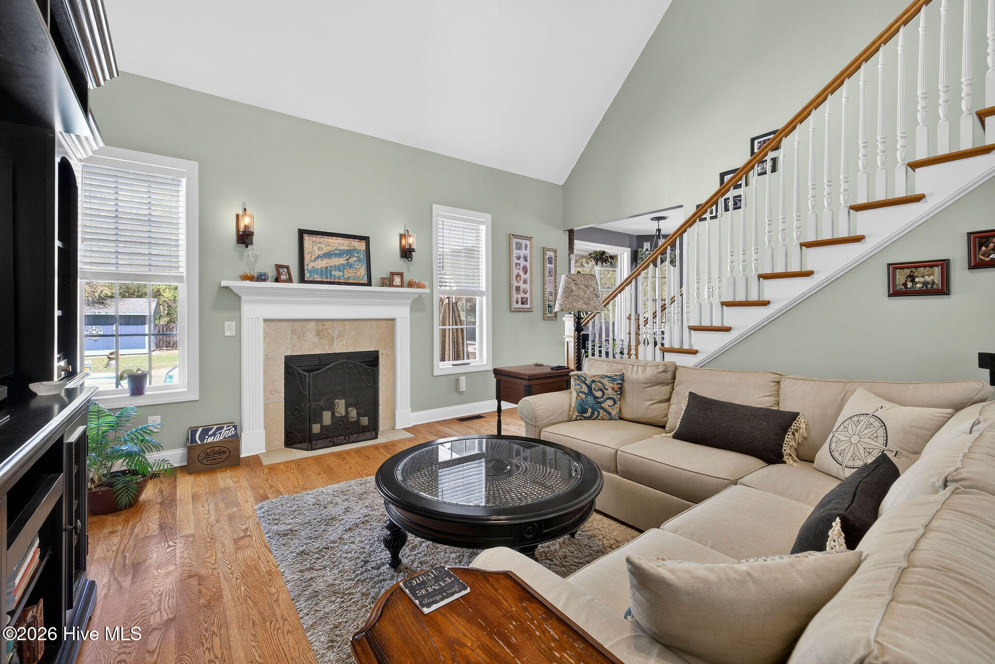 100568034 | Photo 28