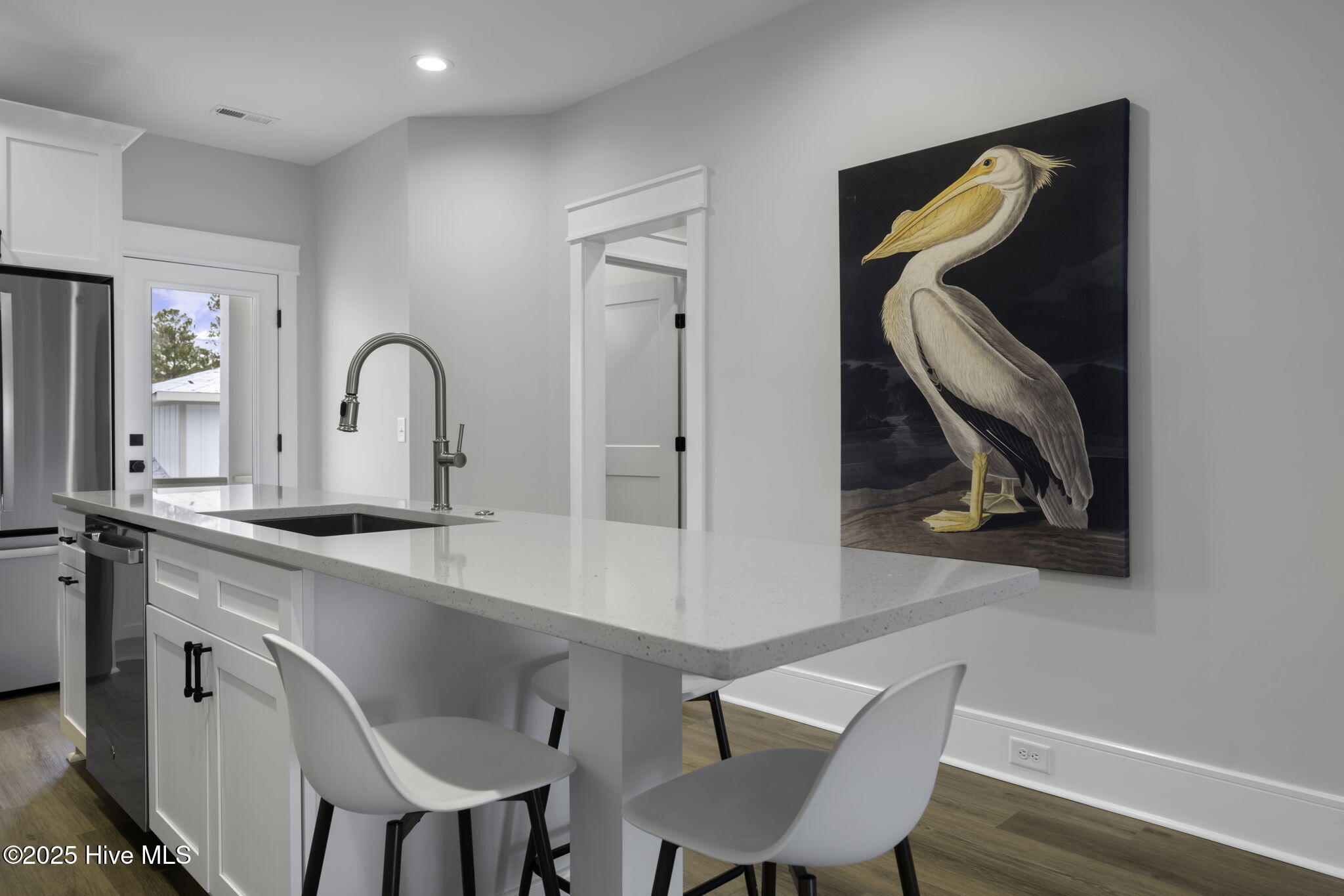 100519689 | Photo 16