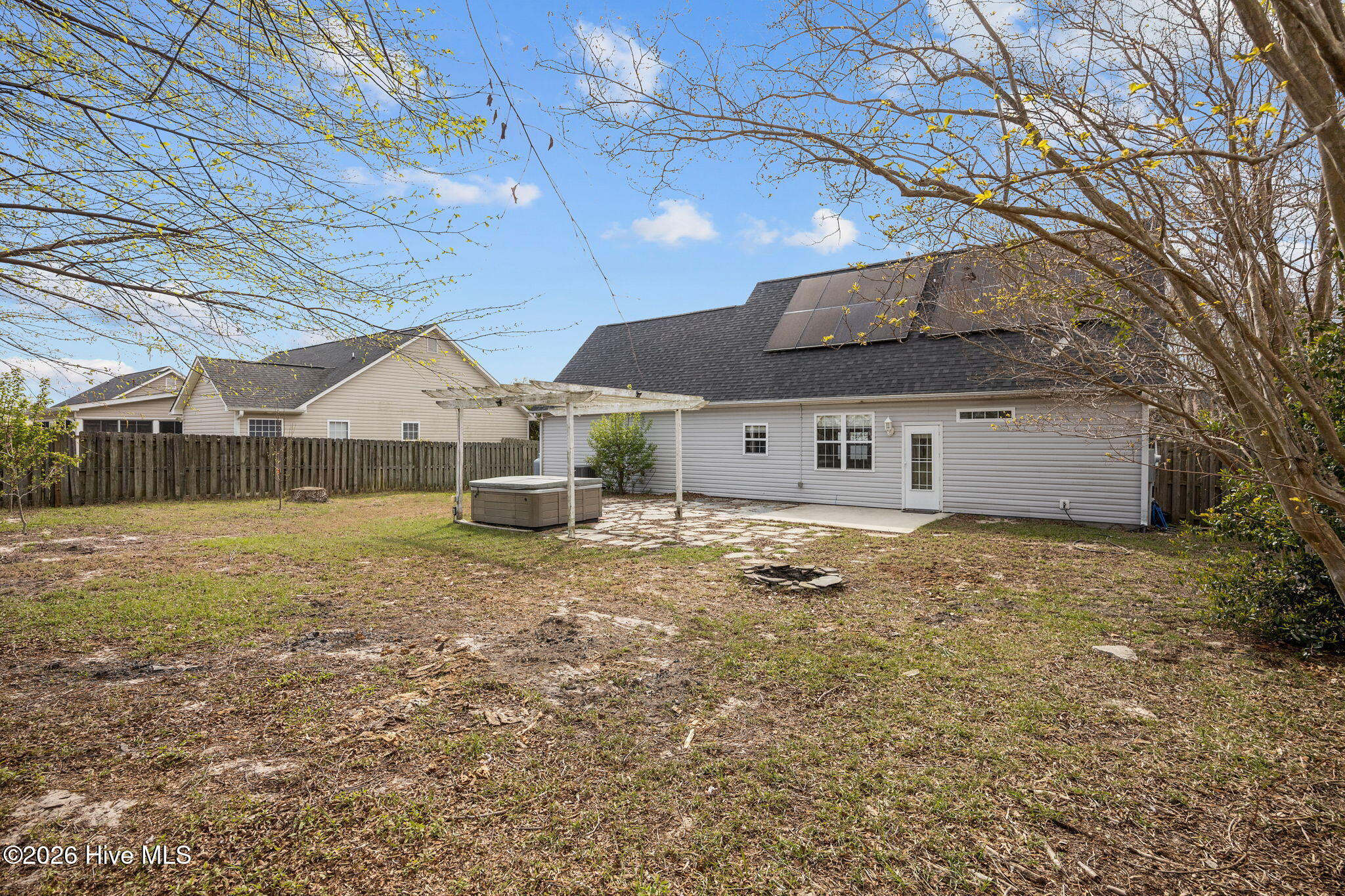 100563147 | Photo 33