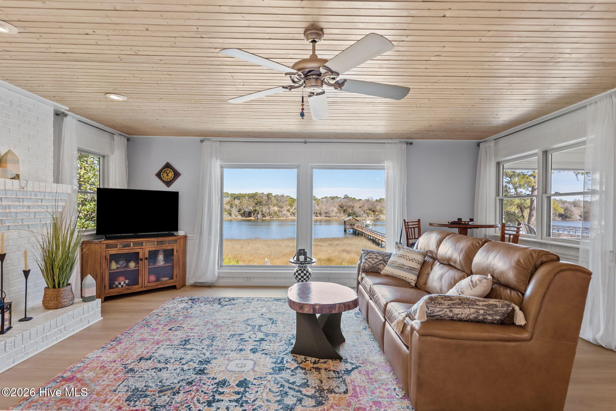 100555444 | Photo 33