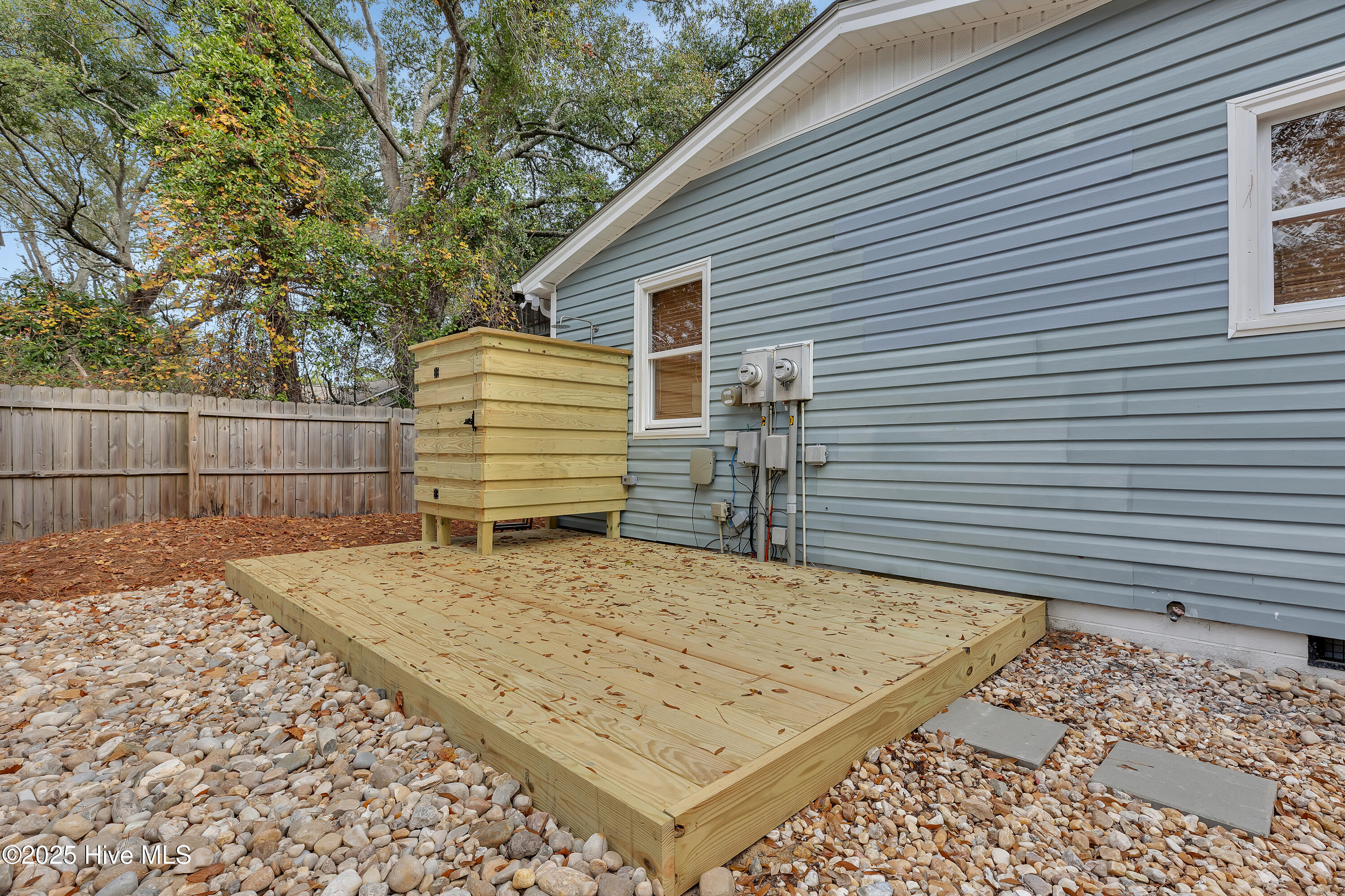 100540194 | Photo 16