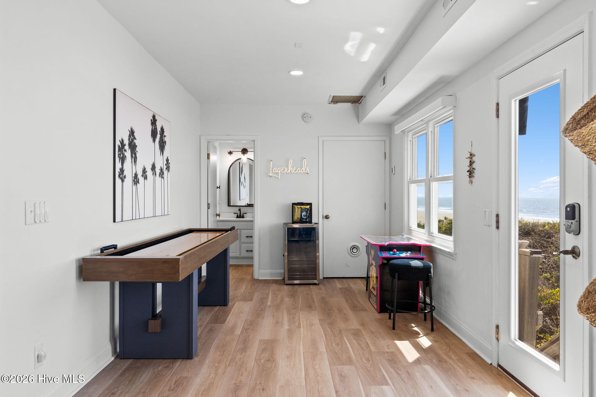 100567694 | Photo 37