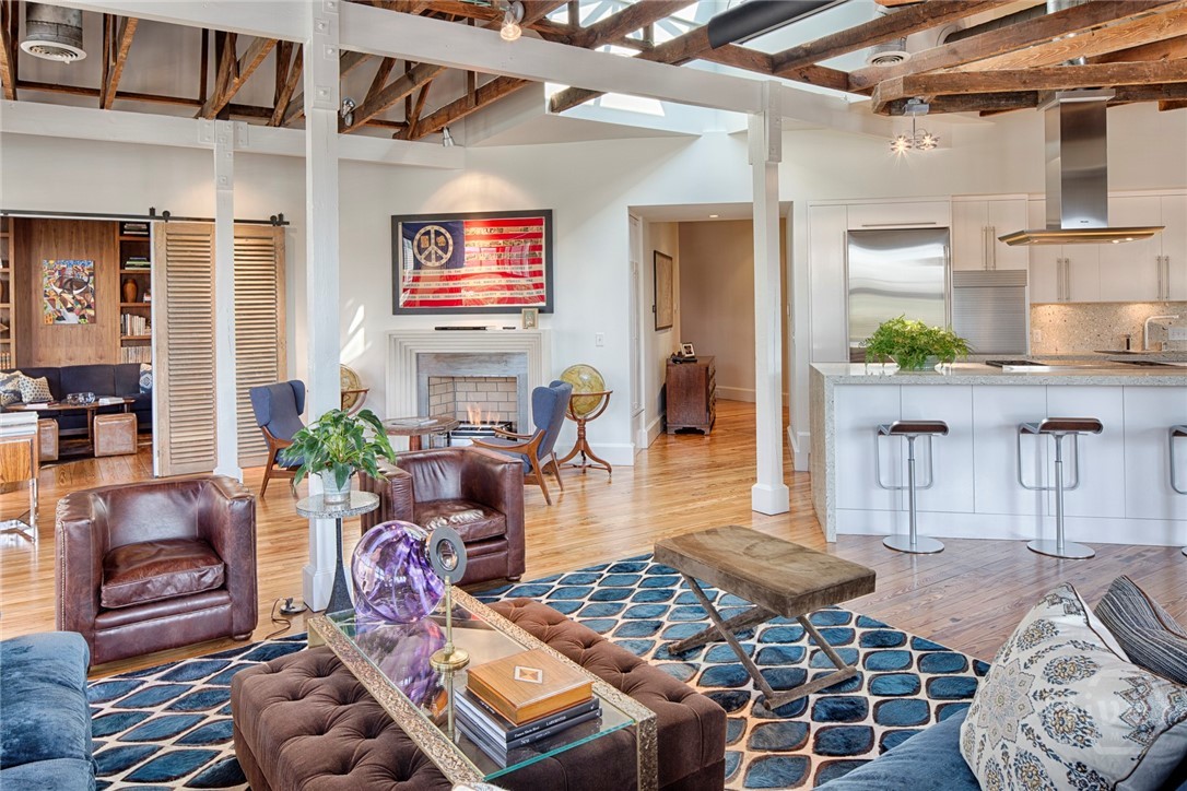 232 E Broughton Street, Savannah, GA, 31401