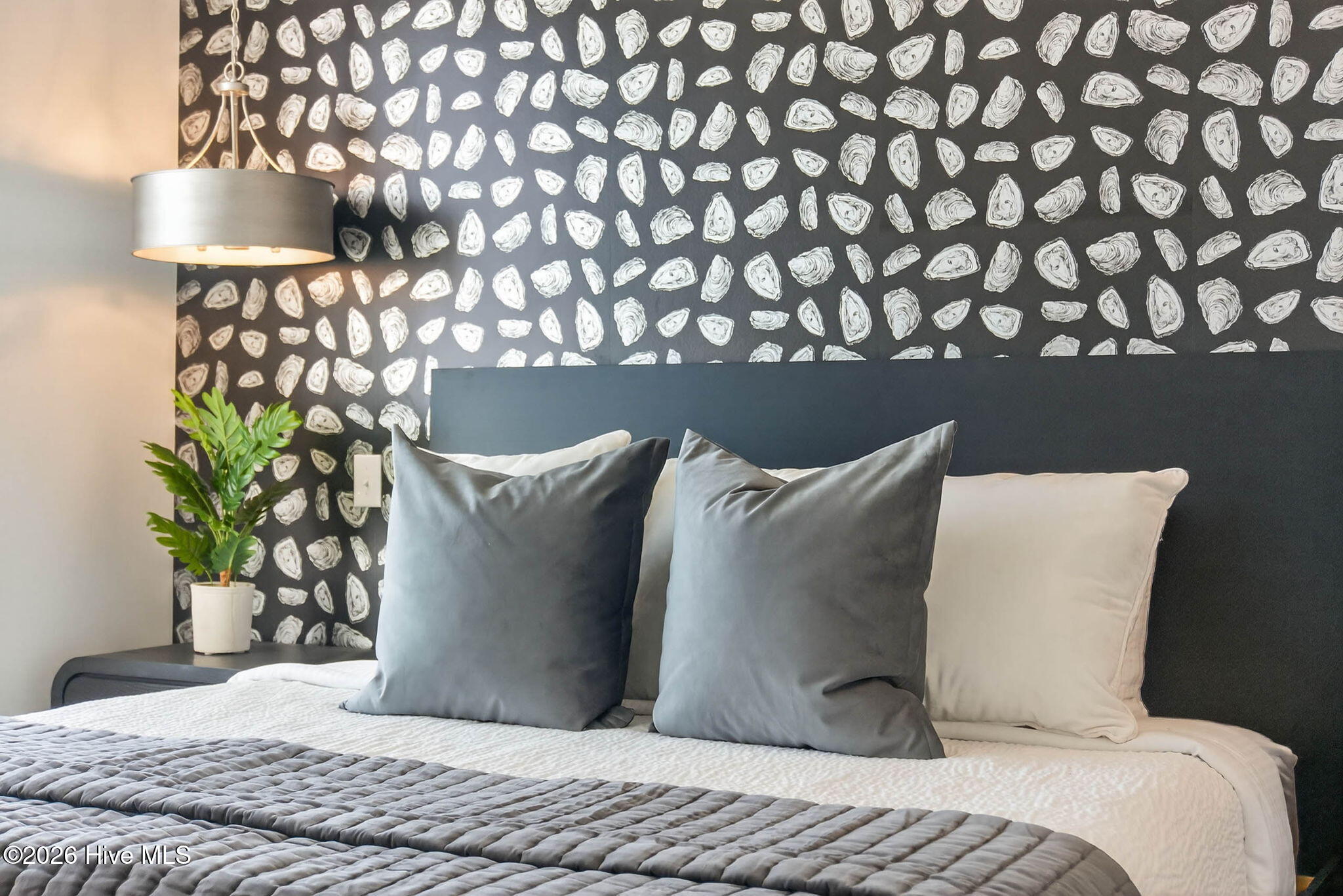 100543300 | Photo 80