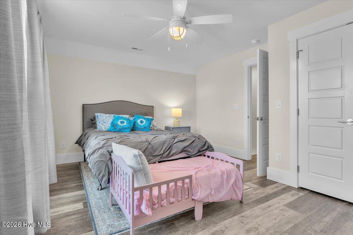 100550591 | Photo 43