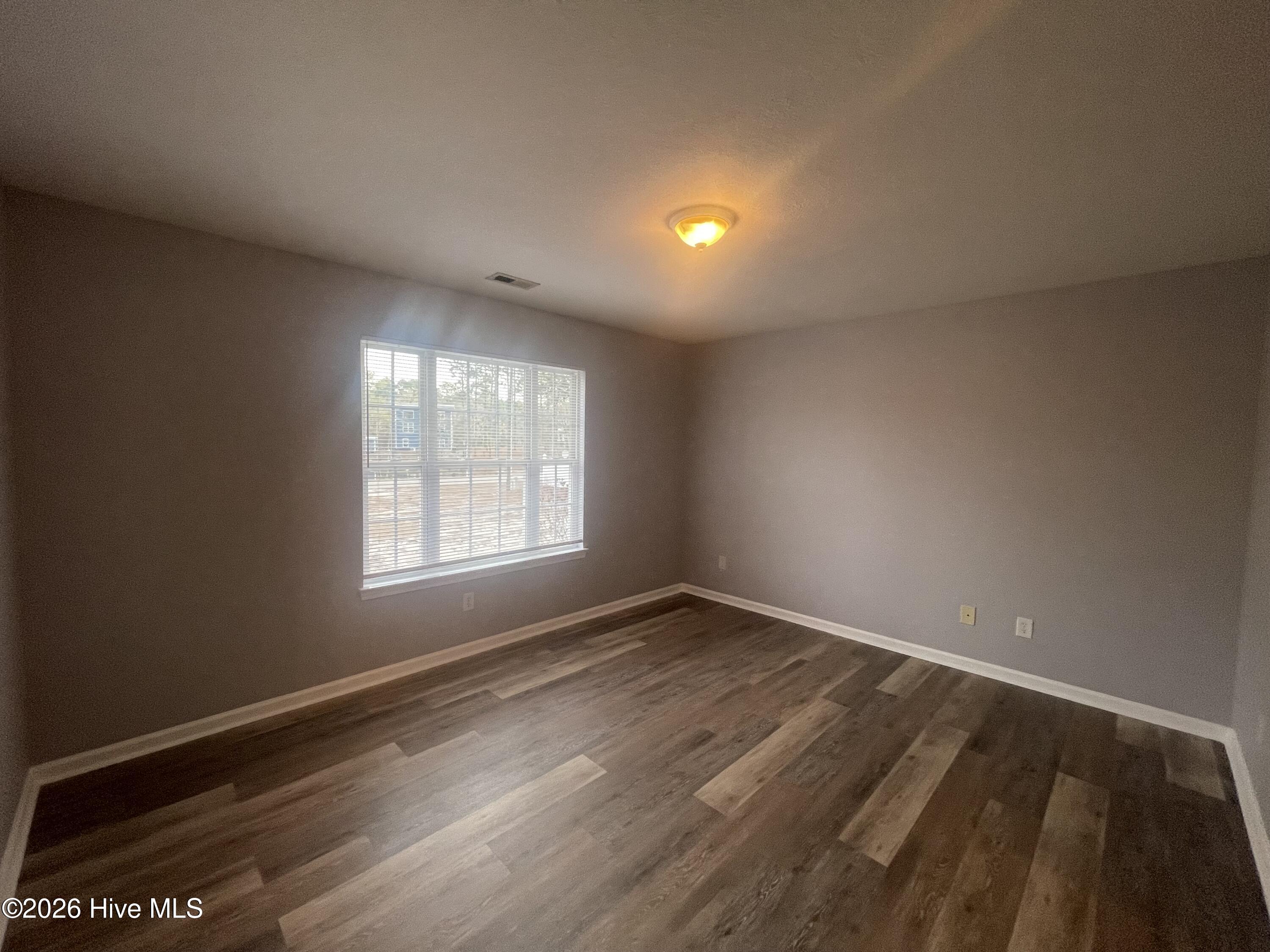 100548174 | Photo 14