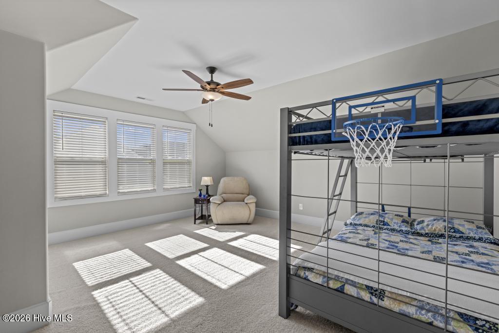 100558898 | Photo 36