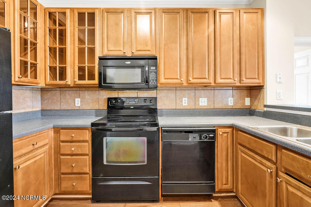 100486199 | Photo 17