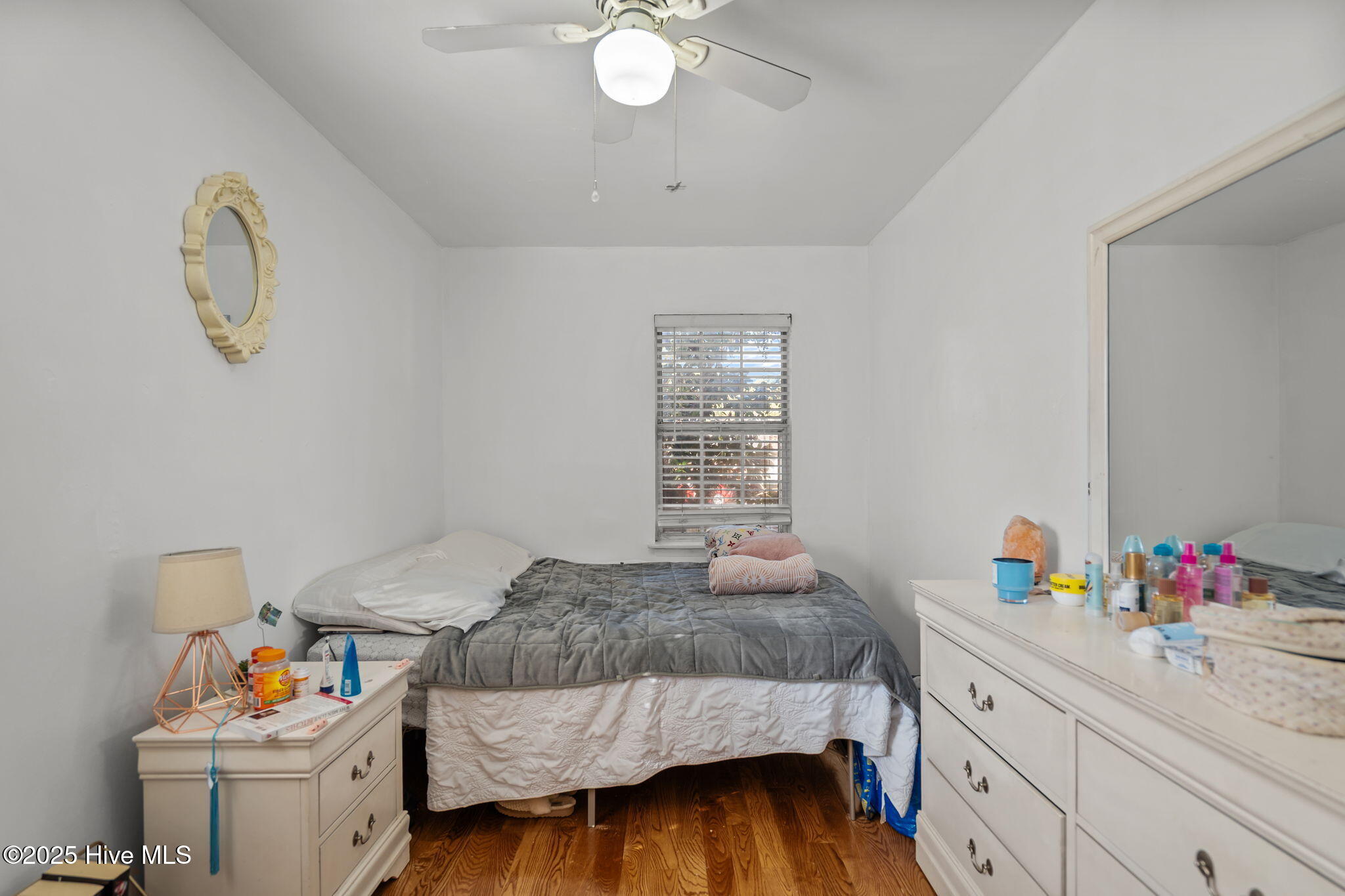 100461755 | Photo 32