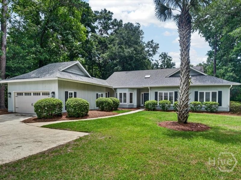 Photo 2 of Single family home for sale at 1 Black Hawk Trl, Savannah, GA 31411 | MLS# SA366039 | Listing updated on 2026-10-09