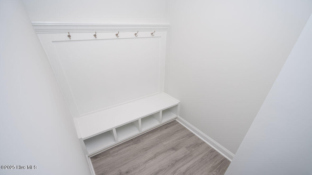 100538279 | Photo 17