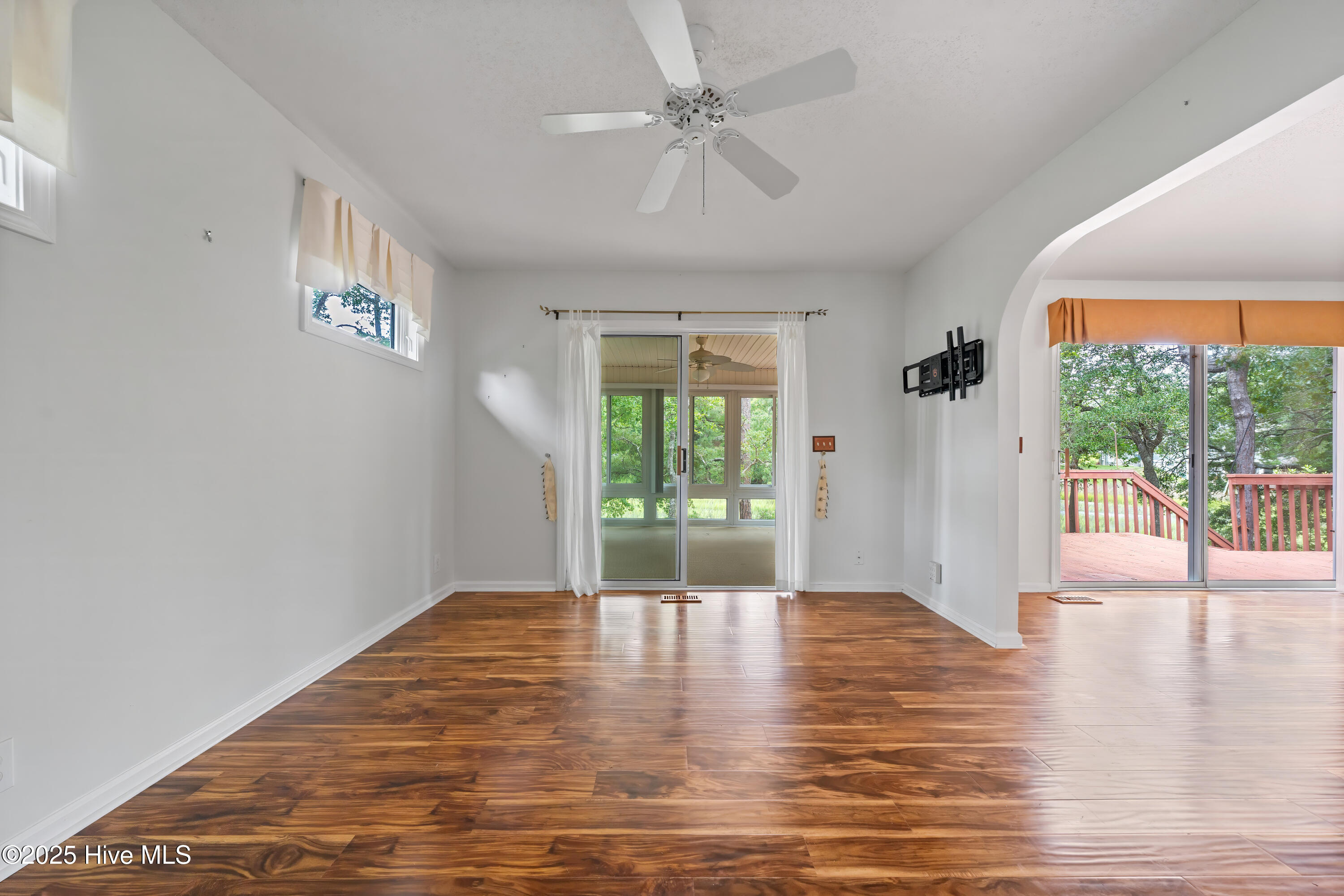 1724 Salt Marsh Circle SW, Ocean Isle Beach, NC 28469 – photo 10: 1724SaltMarshCircle-132