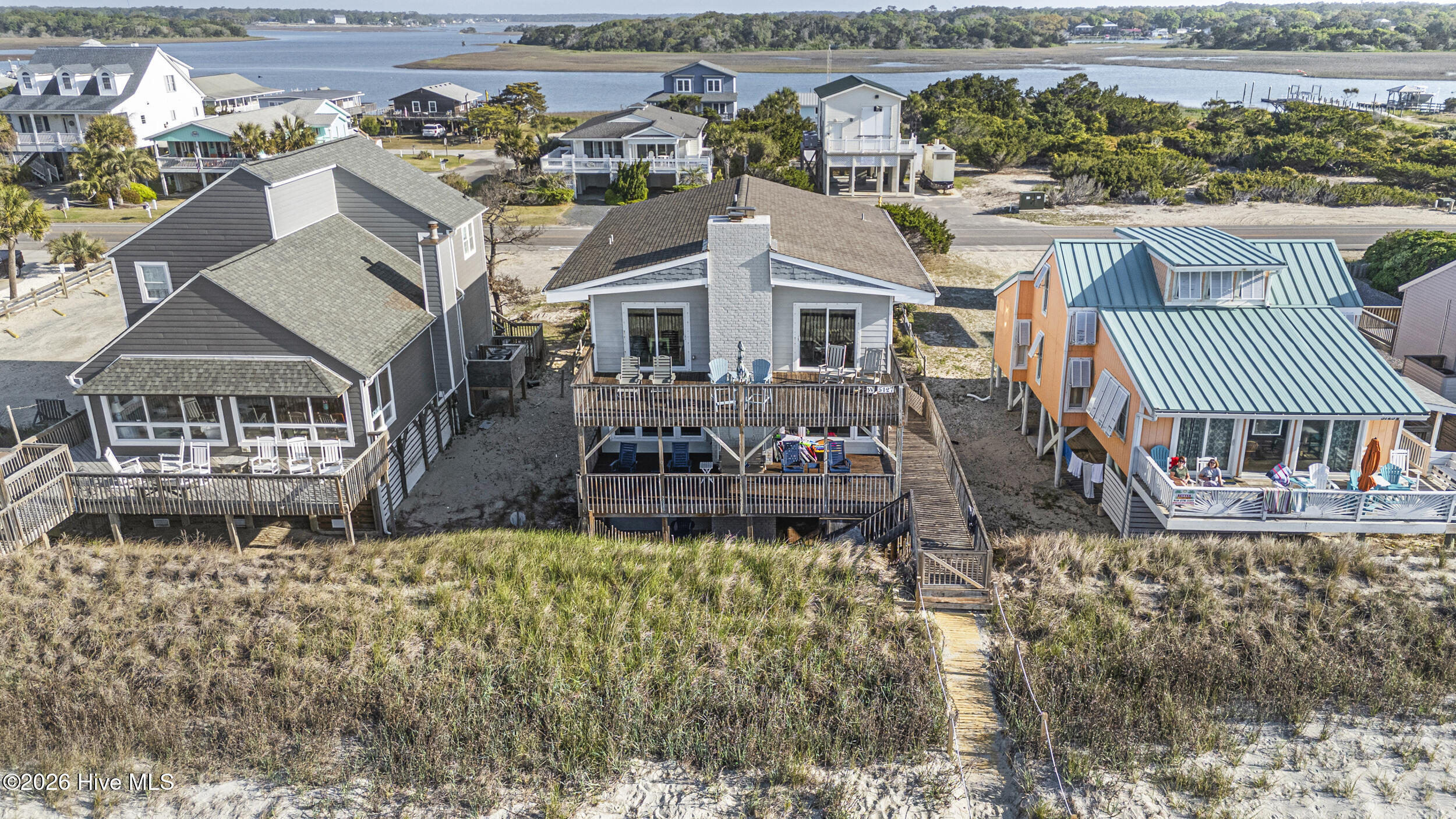 100568545 | Photo 62