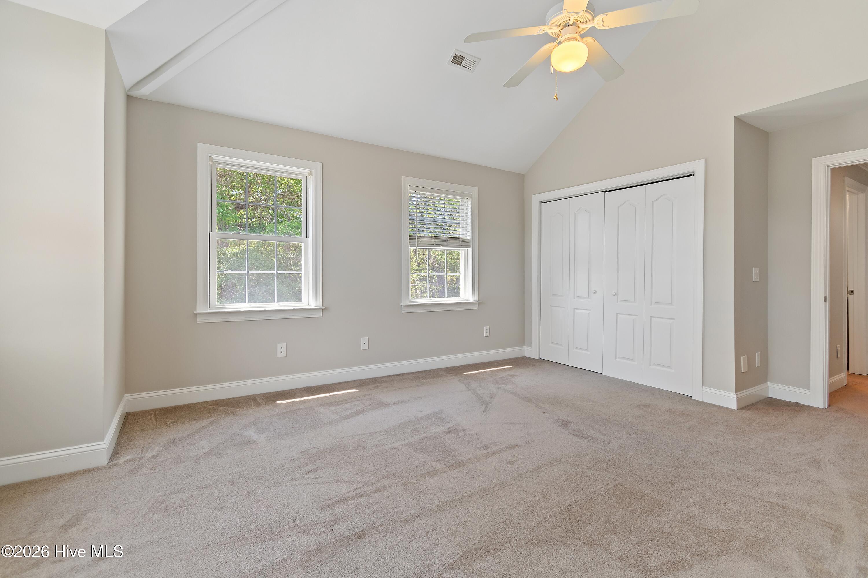 100568662 | Photo 54