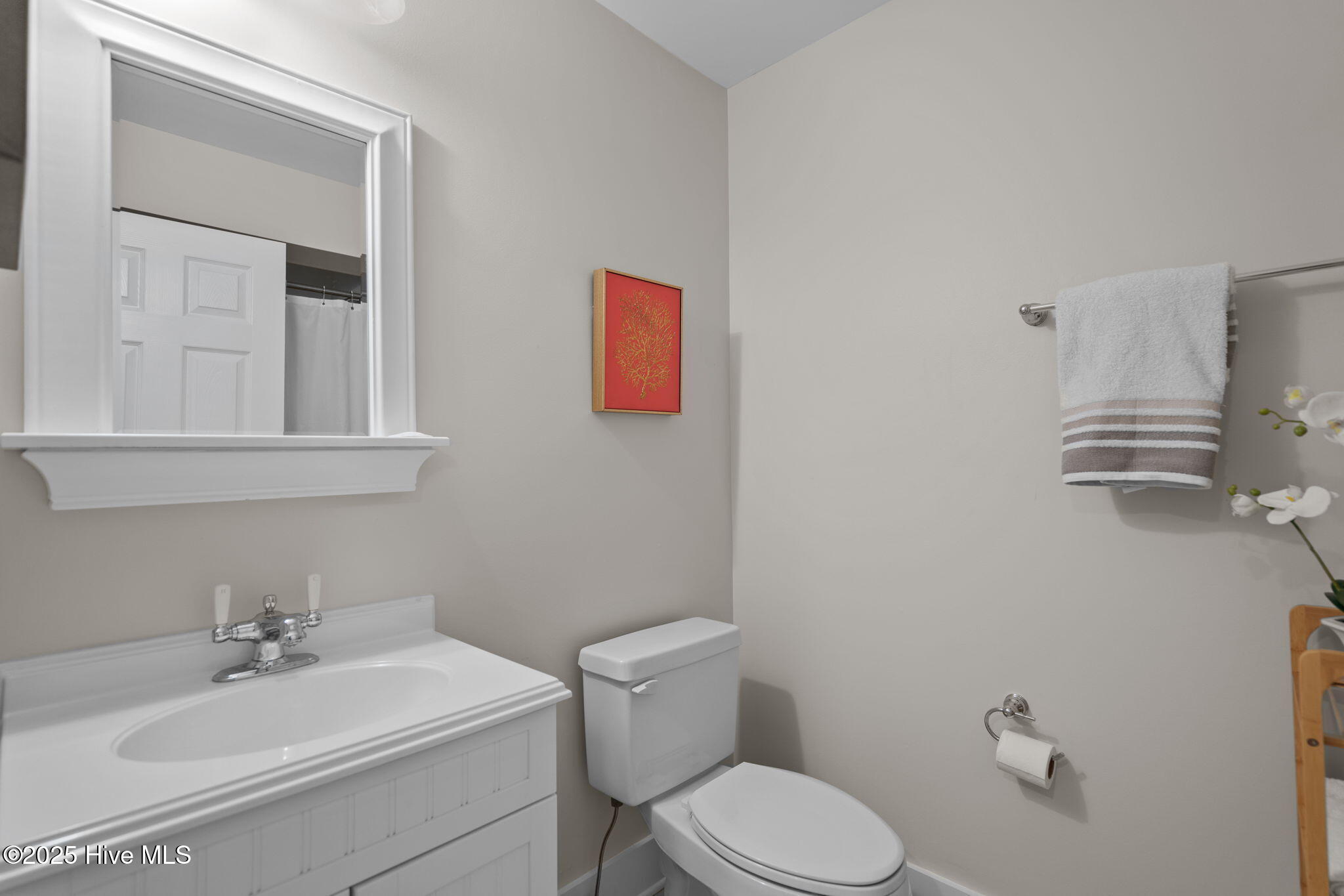 100528762 | Photo 43