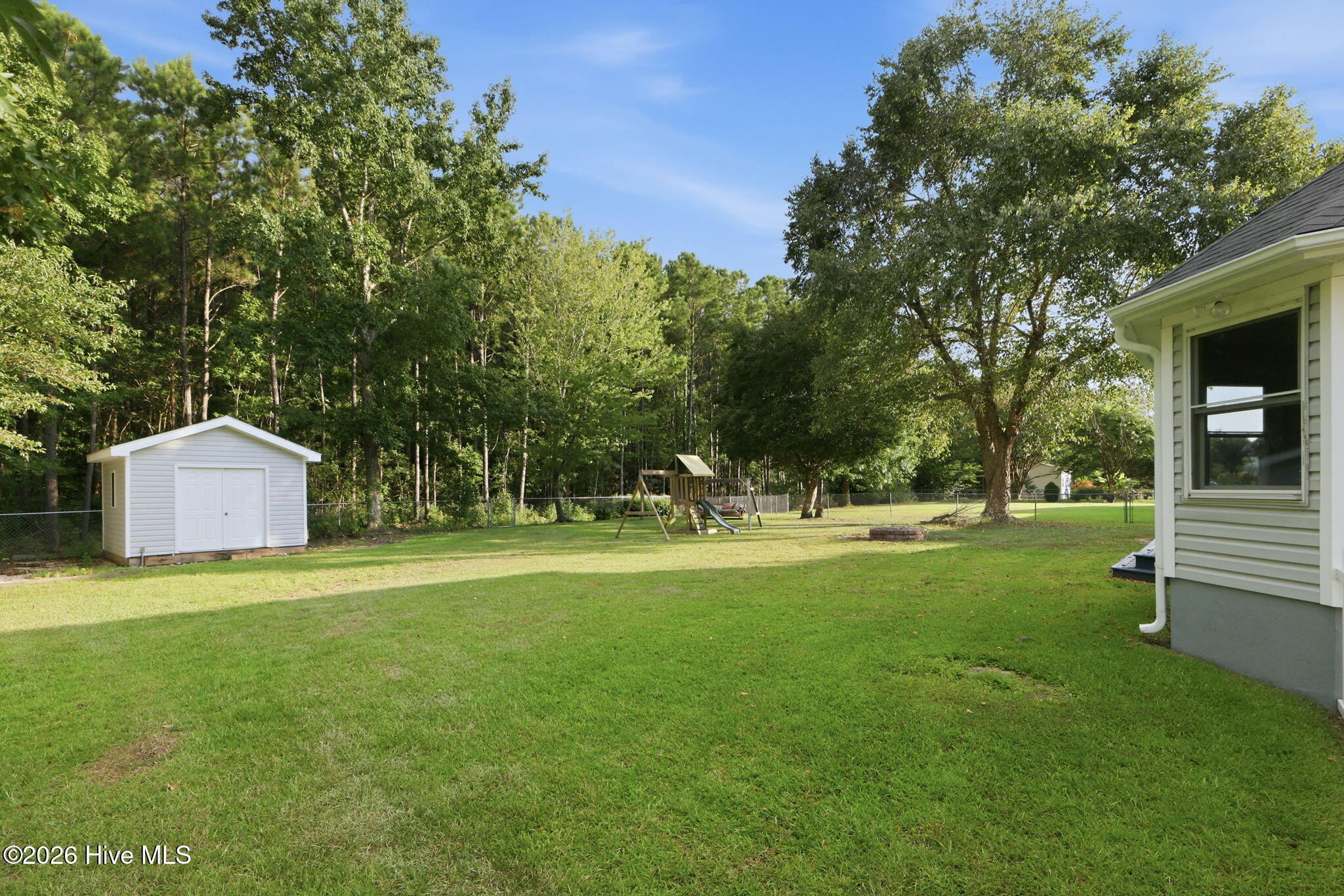 4th image of 1912 Snowy Egret Dr, Morehead City, NC 28557 | MLS# 100597694