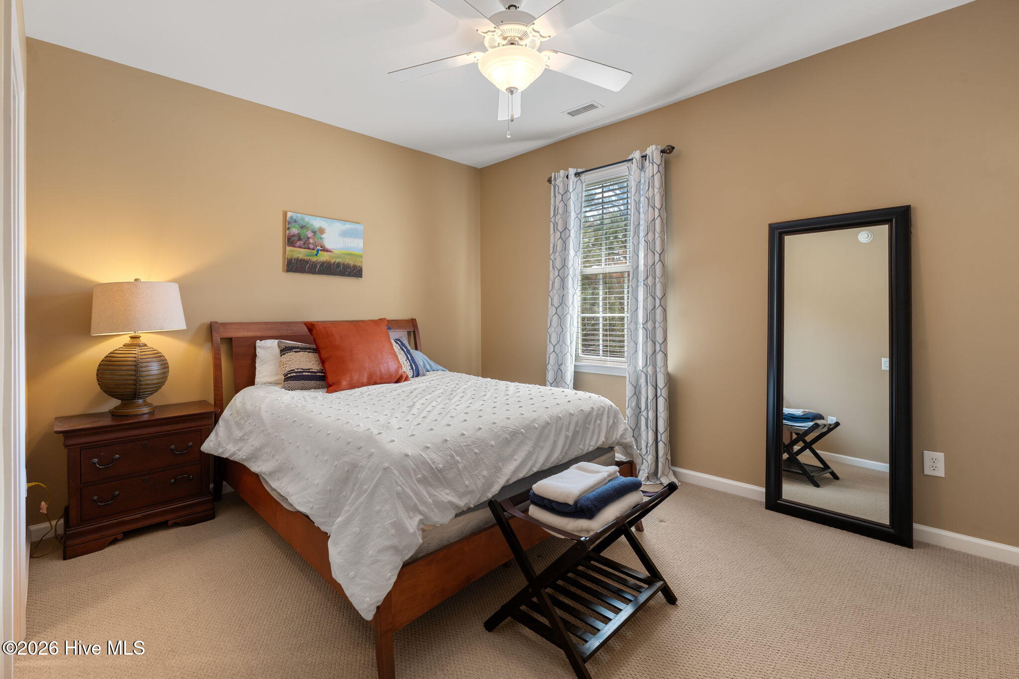 100564411 | Photo 28