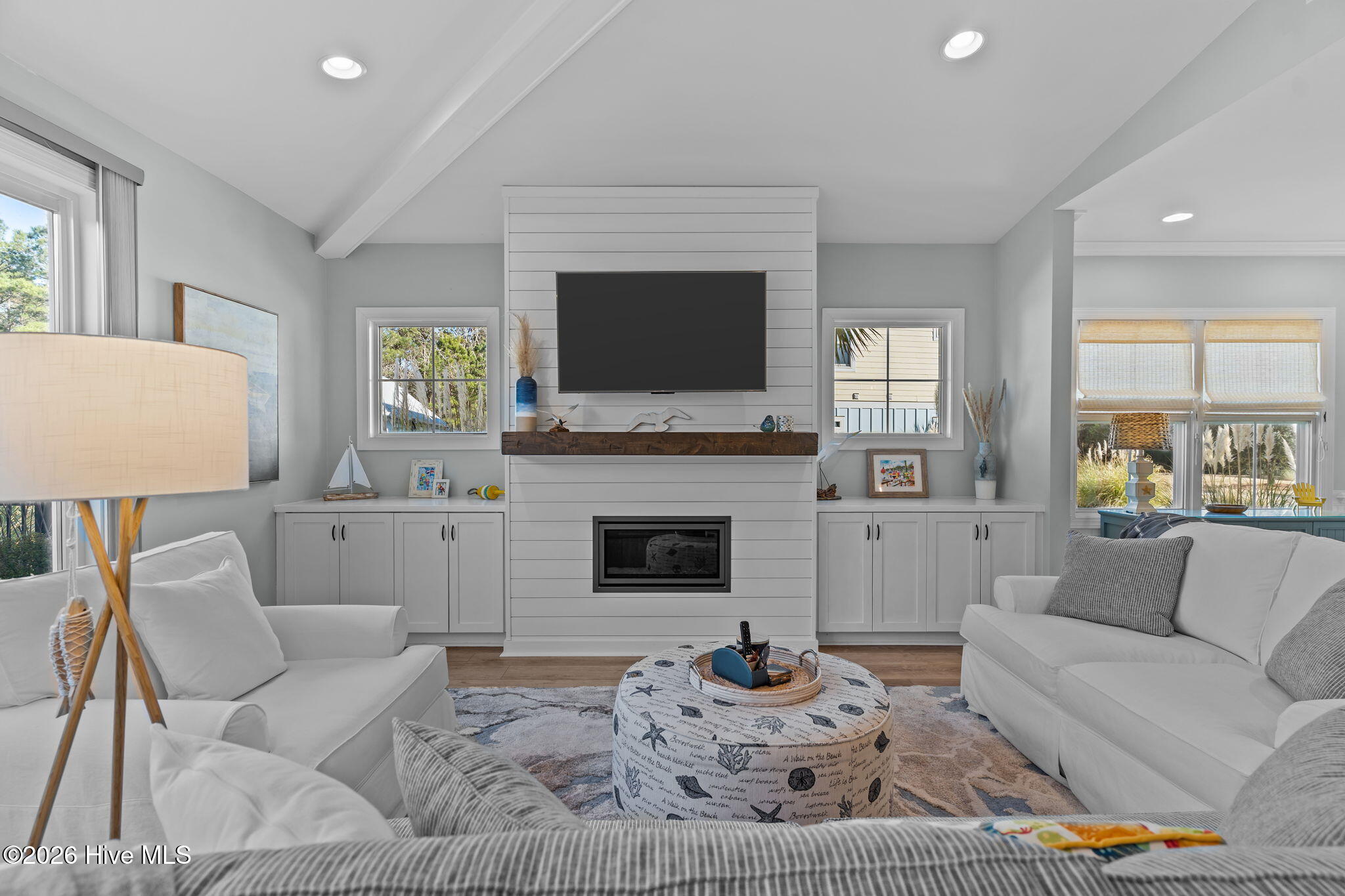 100547580 | Photo 10