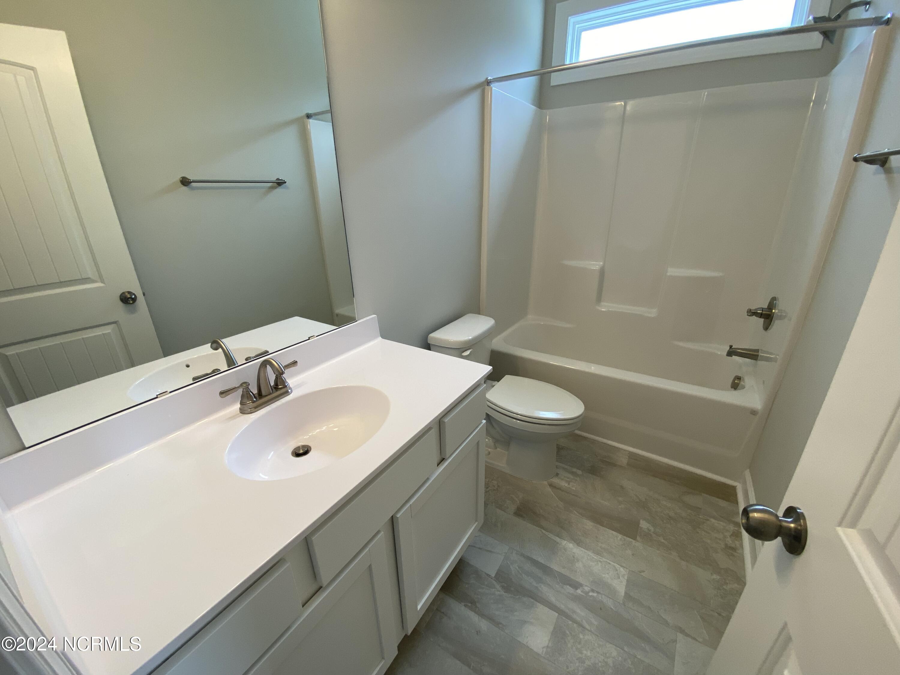 100546750 | Photo 17