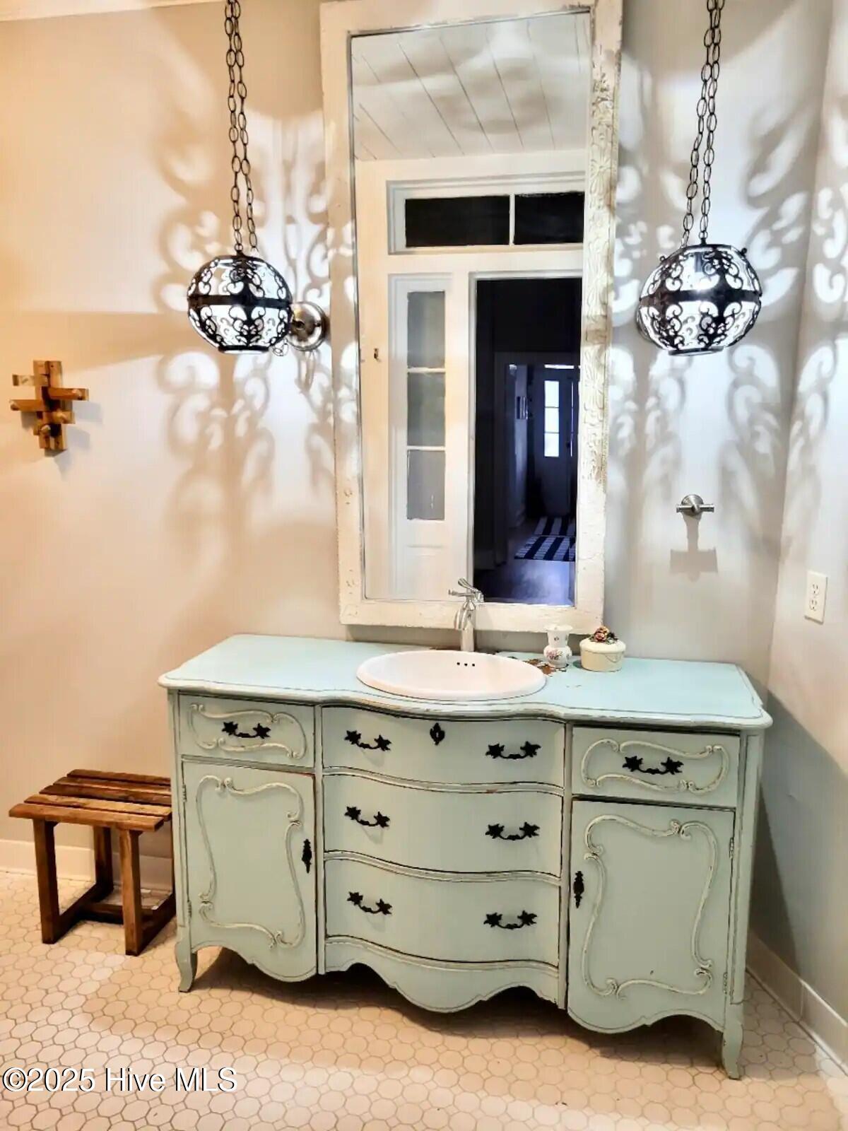 100545652 | Photo 20