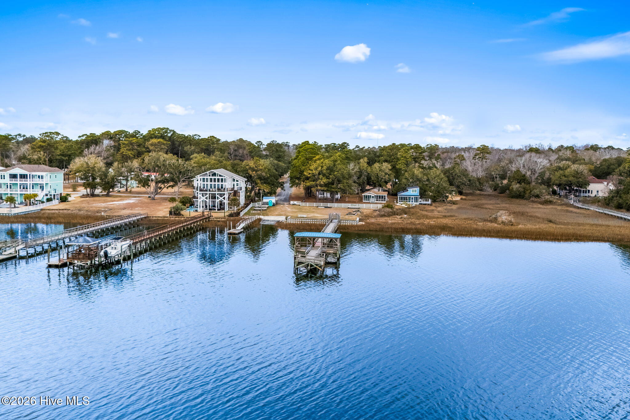 100551089 | Photo 55