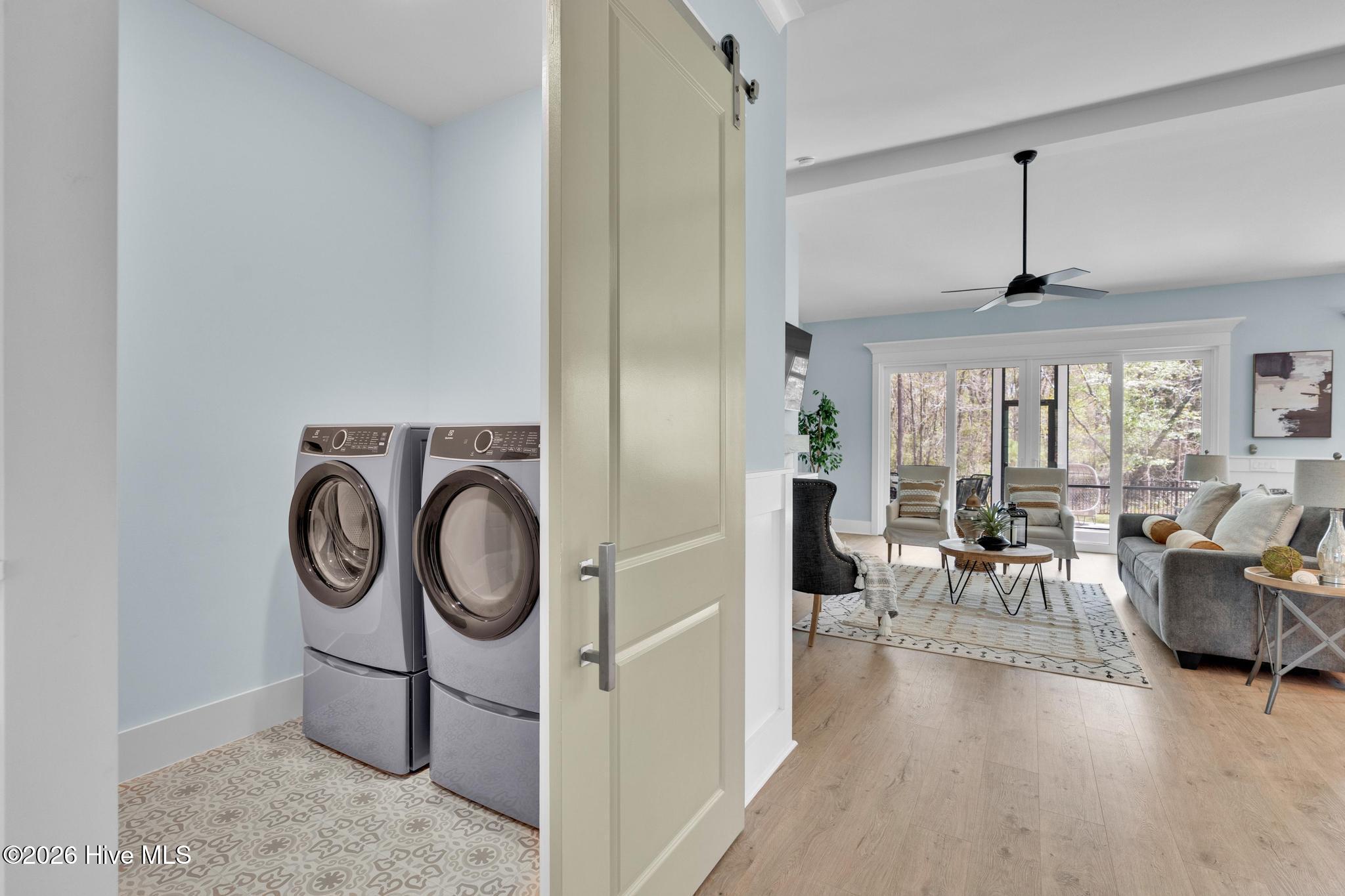 100564627 | Photo 28