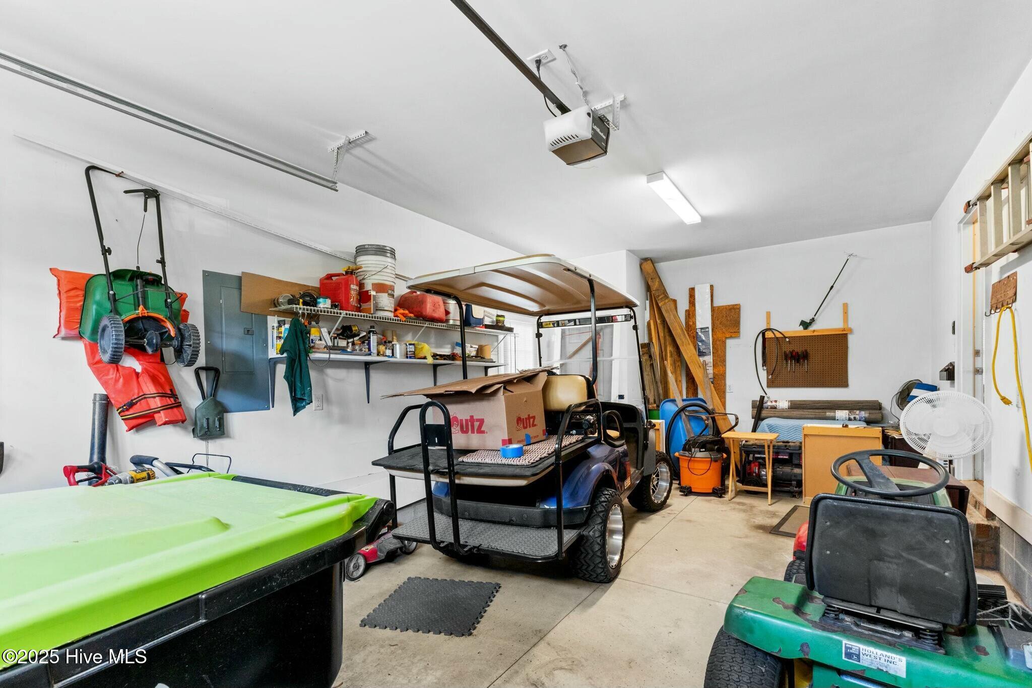 100503089 | Photo 49