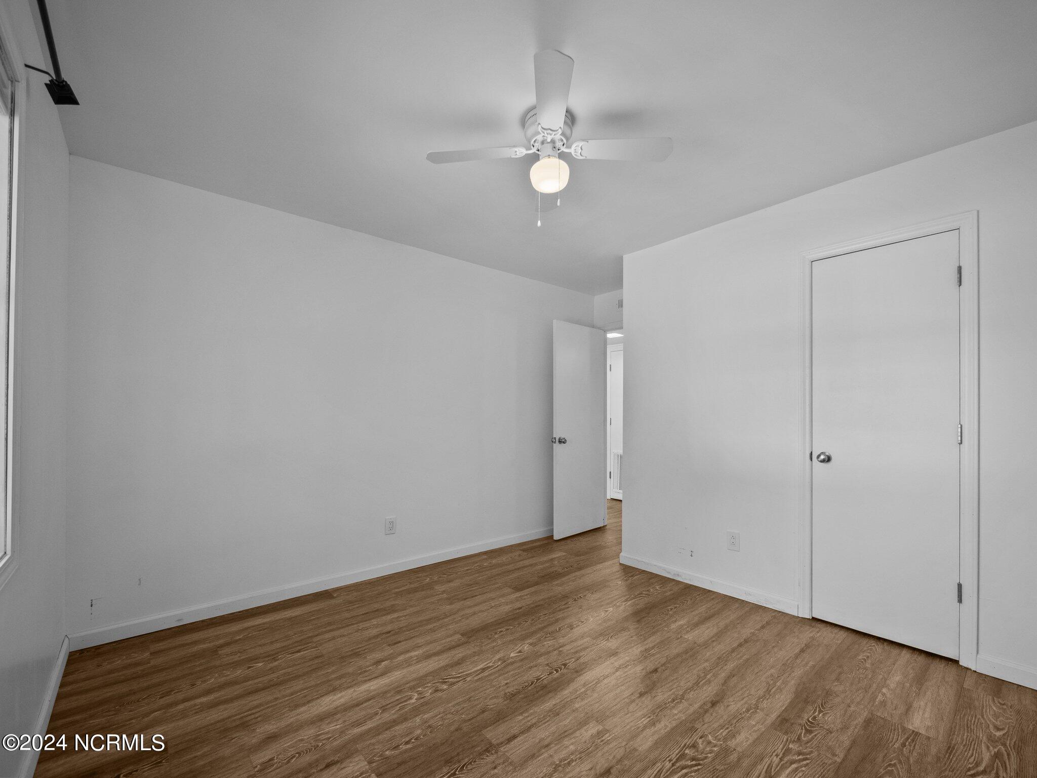 100566781 | Photo 11